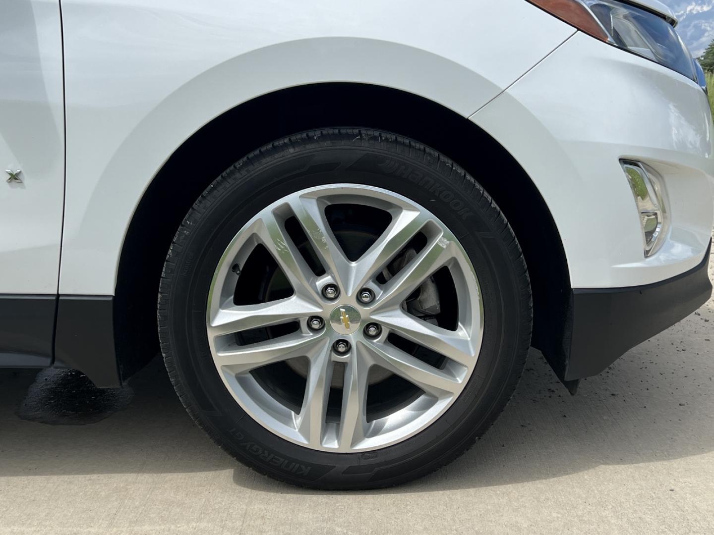 2018 WHITE /Black Leather Chevrolet Equinox Premier (2GNAXNEX4J6) with an 2.0L 4 Cyl. Hybrid engine, Automatic transmission, located at 506 S. Kingshighway, Cape Girardeau, MO, 63703, (573) 235-5000, 37.294994, -89.556206 - 2018 Chevrolet Equinox Premier 99xxx miles Front Wheel Drive 2.0L 4 Cyl. Automatic Leather Power/Heated/Cooled Seats Heated Rear Seats Heated Steering Wheel Backup Camera Bluetooth Remote Start Cruise Power Windows/Locks/Mirrors We have financing available and we accept trades! Fill ou - Photo#41