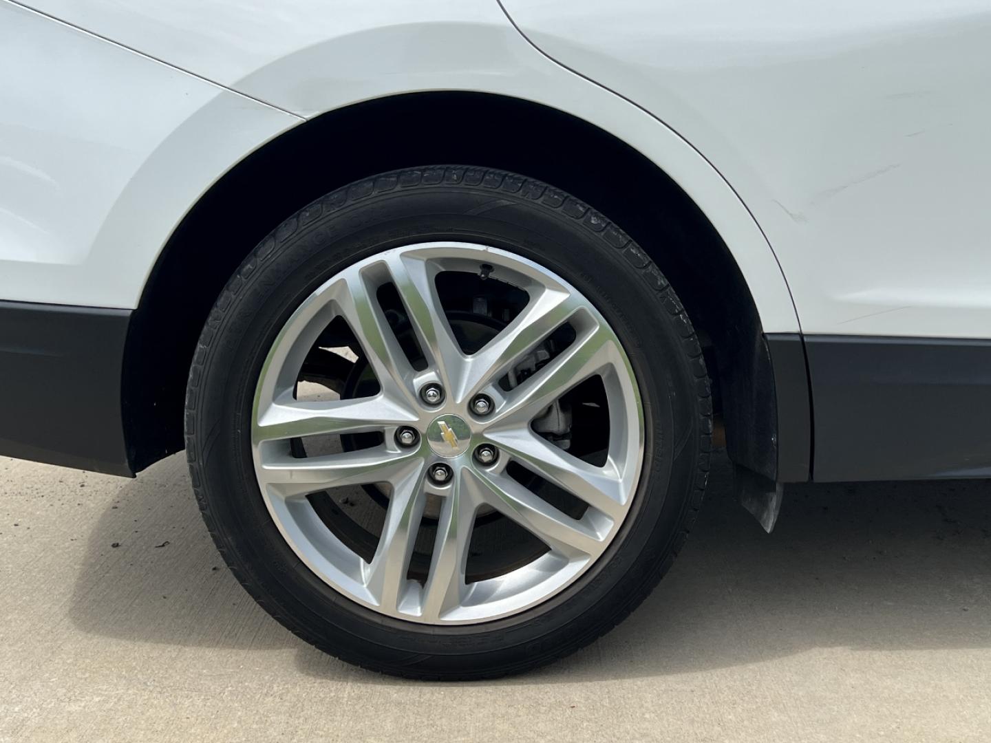 2018 WHITE /Black Leather Chevrolet Equinox Premier (2GNAXNEX4J6) with an 2.0L 4 Cyl. Hybrid engine, Automatic transmission, located at 506 S. Kingshighway, Cape Girardeau, MO, 63703, (573) 235-5000, 37.294994, -89.556206 - 2018 Chevrolet Equinox Premier 99xxx miles Front Wheel Drive 2.0L 4 Cyl. Automatic Leather Power/Heated/Cooled Seats Heated Rear Seats Heated Steering Wheel Backup Camera Bluetooth Remote Start Cruise Power Windows/Locks/Mirrors We have financing available and we accept trades! Fill ou - Photo#40