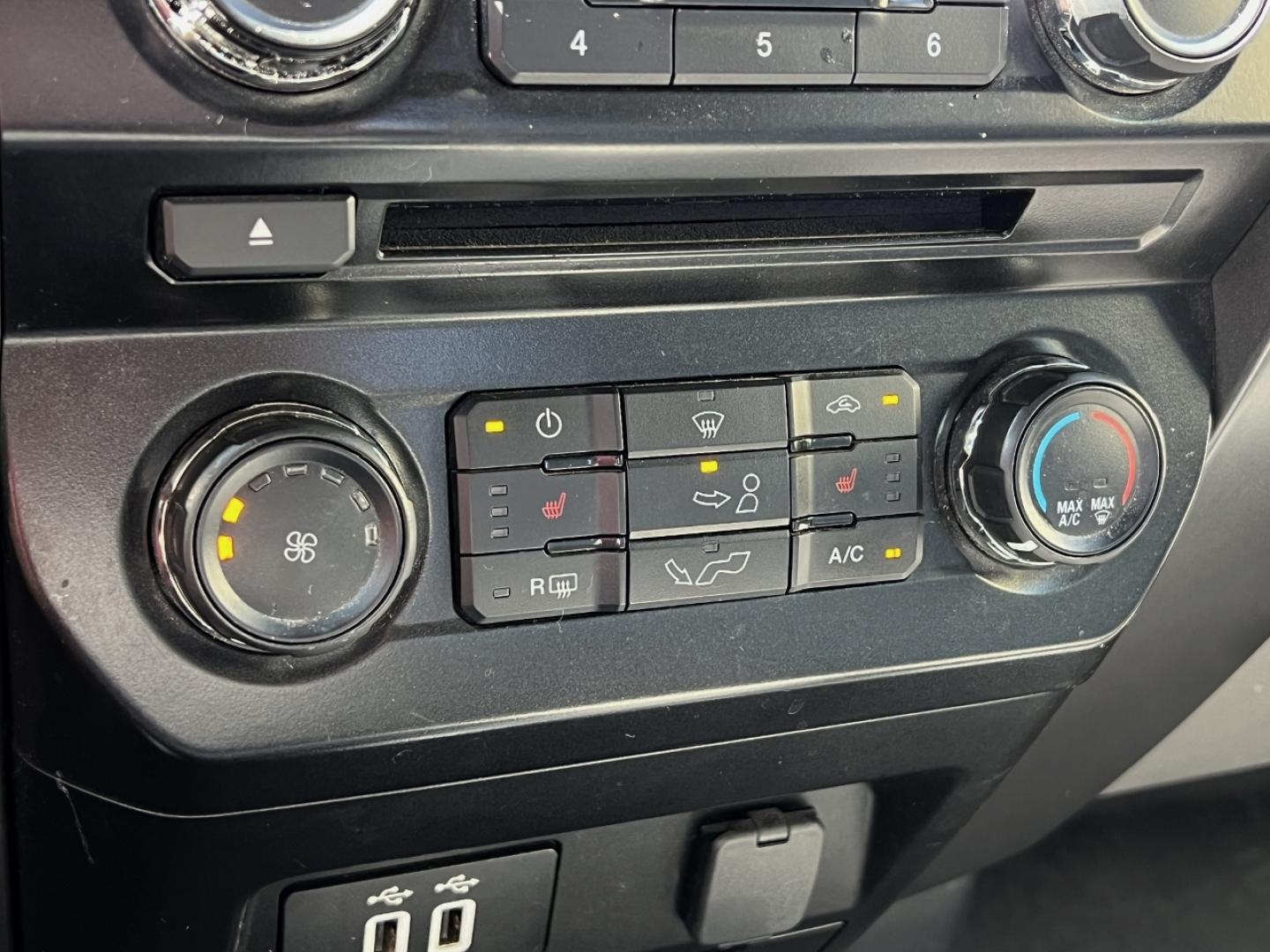 2016 SILVER /Gray Leather Ford F-150 XLT SuperCrew 6.5-ft. Bed 4WD (1FTEW1EF6GK) with an 5.0L V8 engine, Automatic transmission, located at 2990 Old Orchard Rd., Jackson, MO, 63755, 37.354214, -89.612106 - We have financing available and we accept trades! Fill out a credit application on our website or come by today! If you have any questions, give us a call at (573) 204-7777 or visit our website at firstautocredit.com. - Photo#4