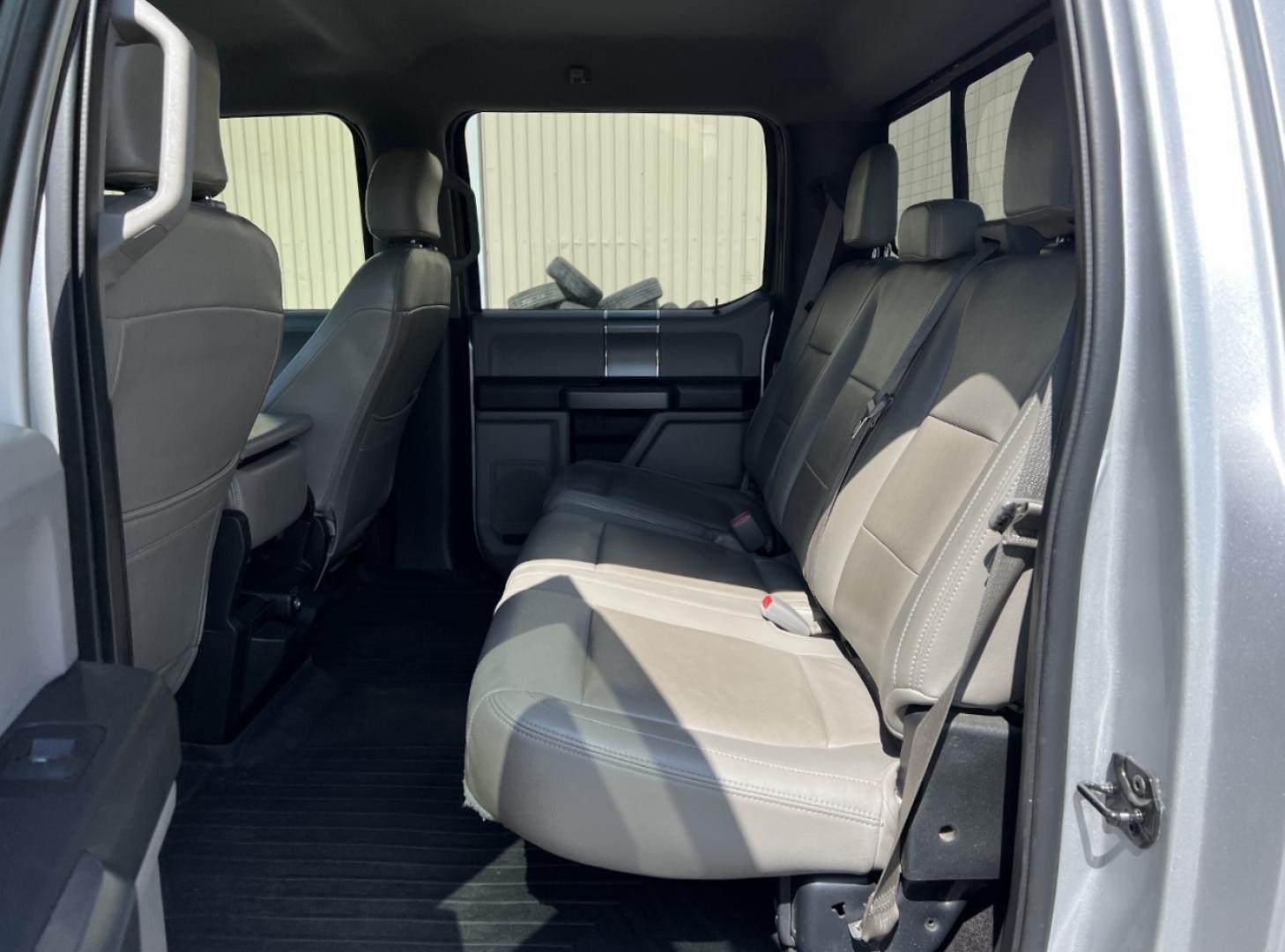 2016 SILVER /Gray Leather Ford F-150 XLT SuperCrew 6.5-ft. Bed 4WD (1FTEW1EF6GK) with an 5.0L V8 engine, Automatic transmission, located at 2990 Old Orchard Rd., Jackson, MO, 63755, 37.354214, -89.612106 - We have financing available and we accept trades! Fill out a credit application on our website or come by today! If you have any questions, give us a call at (573) 204-7777 or visit our website at firstautocredit.com. - Photo#7