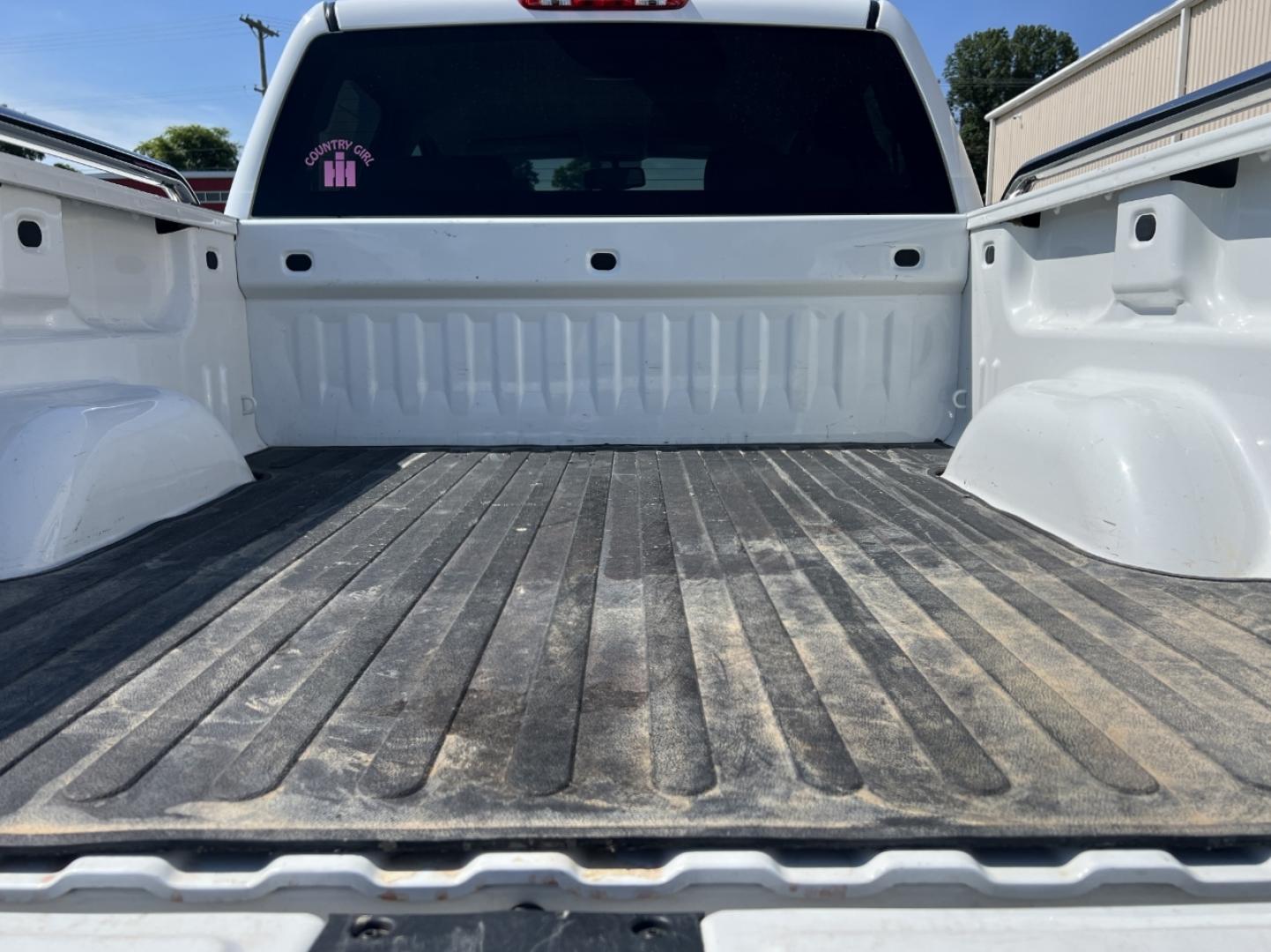 2013 WHITE /Tan Leather Chevrolet Silverado 1500 LT Crew Cab 4WD (3GCPKSE78DG) with an 5.3L V8 engine, Automatic transmission, located at 2990 Old Orchard Rd., Jackson, MO, 63755, 37.354214, -89.612106 - We have financing available and we accept trades! Fill out a credit application on our website or come by today! If you have any questions, give us a call at (573) 204-7777 or visit our website at firstautocredit.com. - Photo#9
