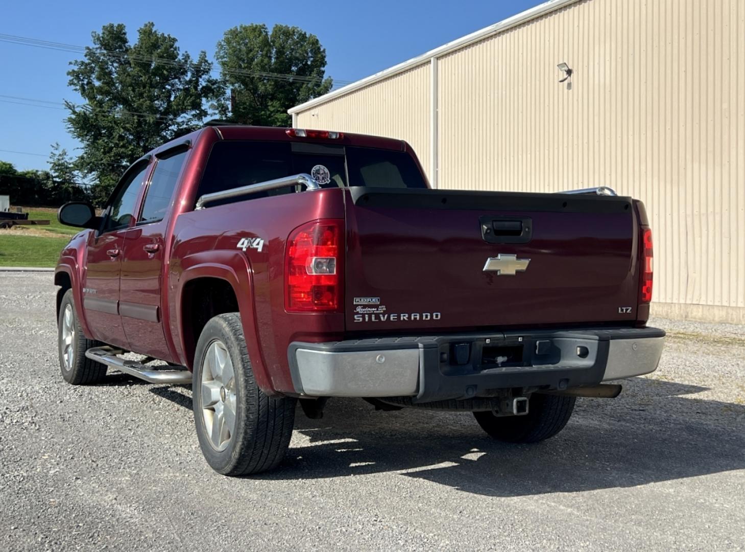 2009 MAROON /Black Leather Chevrolet Silverado 1500 LTZ Crew Cab 4WD (3GCEK33379G) with an 5.3L V8 engine, Automatic transmission, located at 2990 Old Orchard Rd., Jackson, MO, 63755, 37.354214, -89.612106 - We have financing available and we accept trades! Fill out a credit application on our website or come by today! If you have any questions, give us a call at (573) 204-7777 or visit our website at firstautocredit.com. - Photo#10