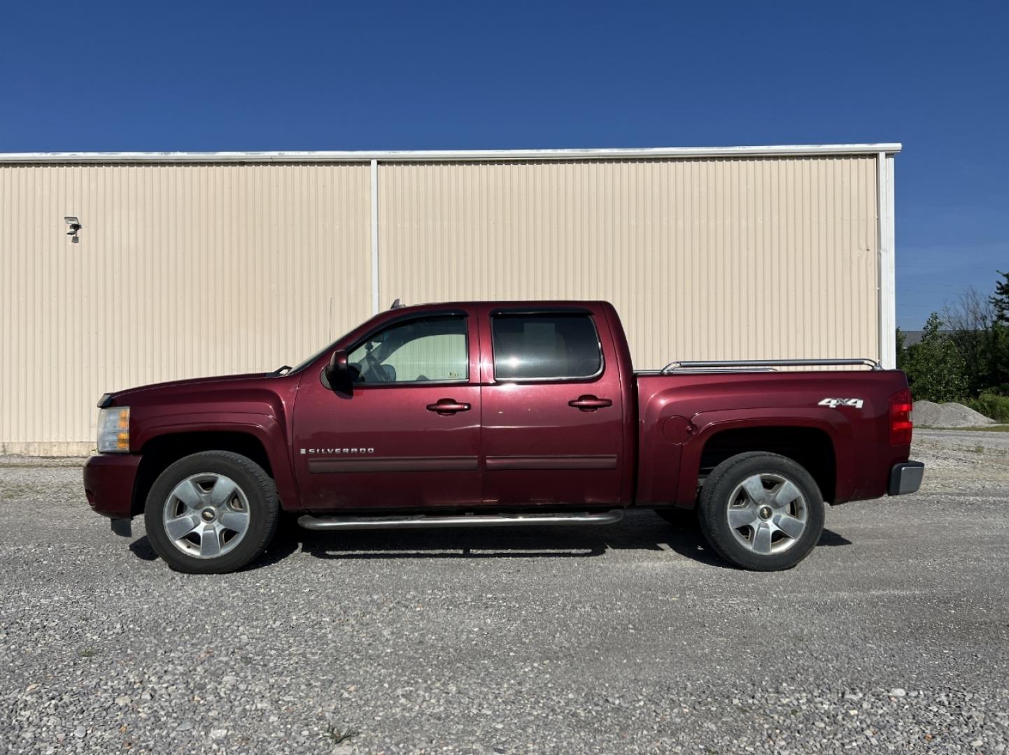 2009 MAROON /Black Leather Chevrolet Silverado 1500 LTZ Crew Cab 4WD (3GCEK33379G) with an 5.3L V8 engine, Automatic transmission, located at 2990 Old Orchard Rd., Jackson, MO, 63755, 37.354214, -89.612106 - We have financing available and we accept trades! Fill out a credit application on our website or come by today! If you have any questions, give us a call at (573) 204-7777 or visit our website at firstautocredit.com. - Photo#9