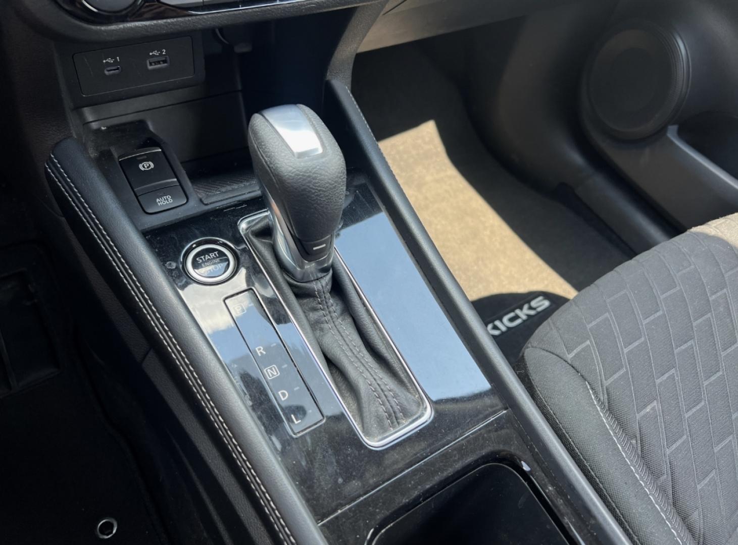2021 BLUE /Black Cloth Nissan Kicks SV (3N1CP5CV5ML) with an 1.6L 4 Cyl. engine, CVT transmission, located at 506 S. Kingshighway, Cape Girardeau, MO, 63703, (573) 235-5000, 37.294991, -89.553635 - 2021 Nissan Kicks SV 46xxx miles Front Wheel Drive 1.6L 4 Cyl. Automatic Backup Camera Bluetooth Cruise Remote Start Power Windows/Locks/Mirrors We have financing available and we accept trades! Fill out a credit application on our website or come by today! If you have any questions, give - Photo#21
