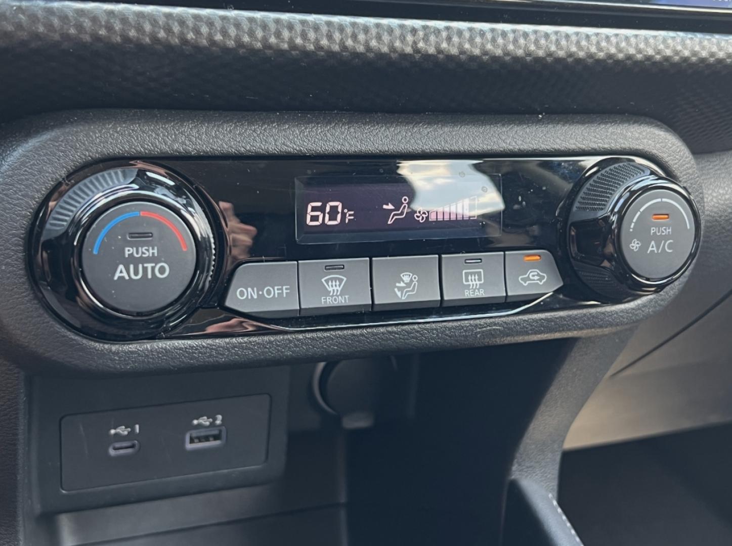 2021 BLUE /Black Cloth Nissan Kicks SV (3N1CP5CV5ML) with an 1.6L 4 Cyl. engine, CVT transmission, located at 506 S. Kingshighway, Cape Girardeau, MO, 63703, (573) 235-5000, 37.294991, -89.553635 - 2021 Nissan Kicks SV 46xxx miles Front Wheel Drive 1.6L 4 Cyl. Automatic Backup Camera Bluetooth Cruise Remote Start Power Windows/Locks/Mirrors We have financing available and we accept trades! Fill out a credit application on our website or come by today! If you have any questions, give - Photo#24