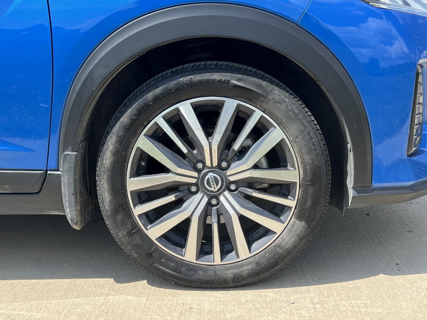 2021 BLUE /Black Cloth Nissan Kicks SV (3N1CP5CV5ML) with an 1.6L 4 Cyl. engine, CVT transmission, located at 506 S. Kingshighway, Cape Girardeau, MO, 63703, (573) 235-5000, 37.294991, -89.553635 - 2021 Nissan Kicks SV 46xxx miles Front Wheel Drive 1.6L 4 Cyl. Automatic Backup Camera Bluetooth Cruise Remote Start Power Windows/Locks/Mirrors We have financing available and we accept trades! Fill out a credit application on our website or come by today! If you have any questions, give - Photo#35