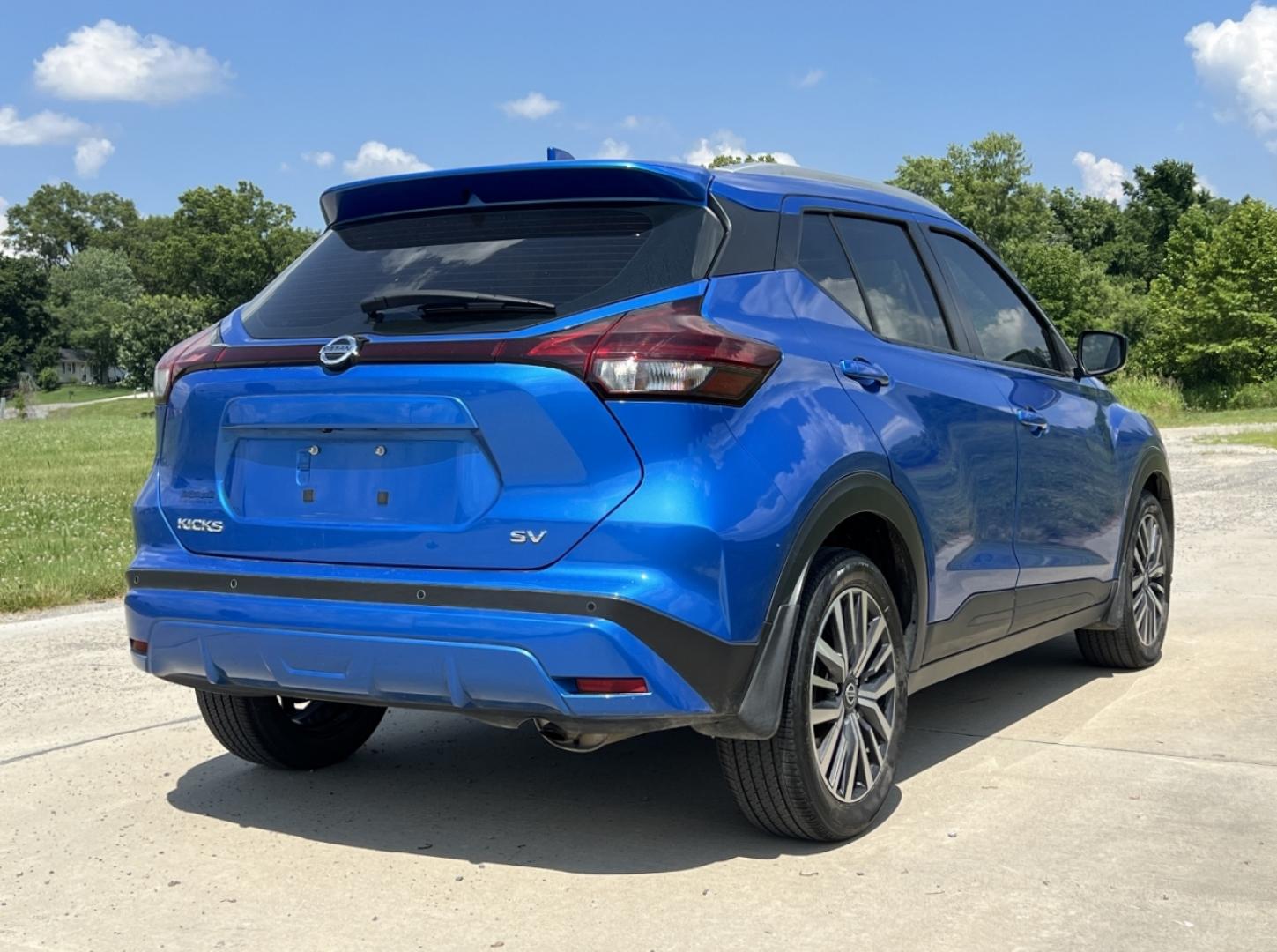 2021 BLUE /Black Cloth Nissan Kicks SV (3N1CP5CV5ML) with an 1.6L 4 Cyl. engine, CVT transmission, located at 506 S. Kingshighway, Cape Girardeau, MO, 63703, (573) 235-5000, 37.294991, -89.553635 - 2021 Nissan Kicks SV 46xxx miles Front Wheel Drive 1.6L 4 Cyl. Automatic Backup Camera Bluetooth Cruise Remote Start Power Windows/Locks/Mirrors We have financing available and we accept trades! Fill out a credit application on our website or come by today! If you have any questions, give - Photo#7