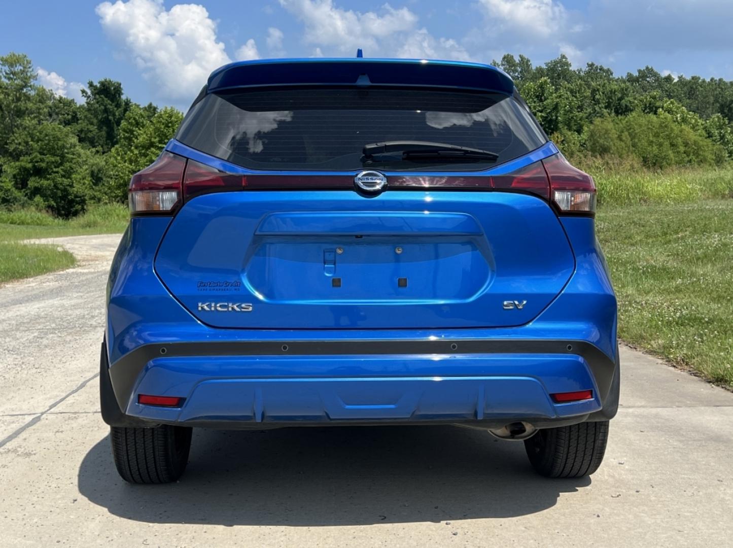 2021 BLUE /Black Cloth Nissan Kicks SV (3N1CP5CV5ML) with an 1.6L 4 Cyl. engine, CVT transmission, located at 506 S. Kingshighway, Cape Girardeau, MO, 63703, (573) 235-5000, 37.294991, -89.553635 - 2021 Nissan Kicks SV 46xxx miles Front Wheel Drive 1.6L 4 Cyl. Automatic Backup Camera Bluetooth Cruise Remote Start Power Windows/Locks/Mirrors We have financing available and we accept trades! Fill out a credit application on our website or come by today! If you have any questions, give - Photo#9