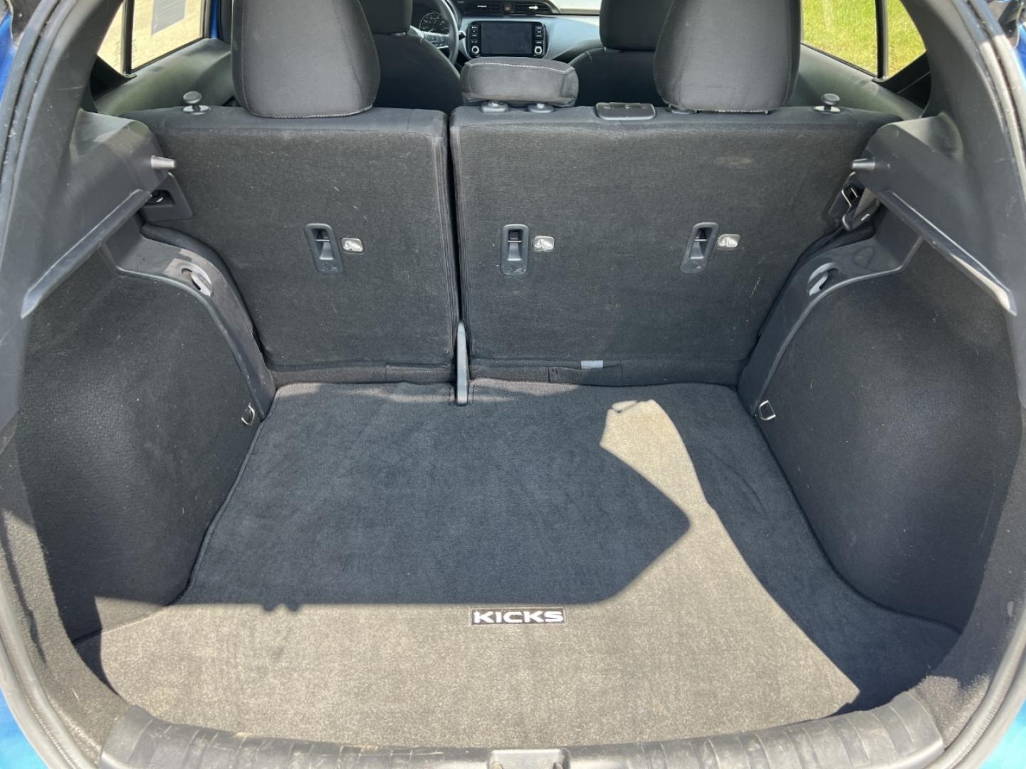 2021 BLUE /Black Cloth Nissan Kicks SV (3N1CP5CV5ML) with an 1.6L 4 Cyl. engine, CVT transmission, located at 506 S. Kingshighway, Cape Girardeau, MO, 63703, (573) 235-5000, 37.294991, -89.553635 - 2021 Nissan Kicks SV 46xxx miles Front Wheel Drive 1.6L 4 Cyl. Automatic Backup Camera Bluetooth Cruise Remote Start Power Windows/Locks/Mirrors We have financing available and we accept trades! Fill out a credit application on our website or come by today! If you have any questions, give - Photo#18