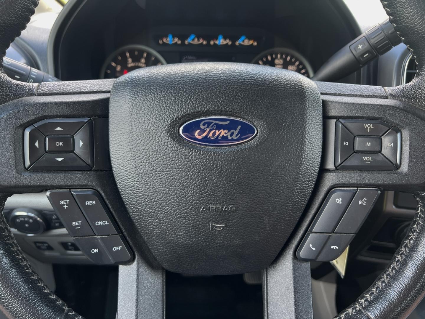 2016 WHITE /Gray Cloth Ford F-150 XLT SuperCrew 6.5-ft. Bed 4WD (1FTEW1EP7GK) with an 2.7L V6 engine, Automatic transmission, located at 506 S. Kingshighway, Cape Girardeau, MO, 63703, (573) 235-5000, 37.294994, -89.556206 - 2016 Ford F-150 XLT Local 1-Owner Only 97xxx miles 4x4 2.7L V6 Automatic Backup Camera Power/Heated Seats Bluetooth Remote Start Cruise Power Windows/Locks/Mirrors We have financing available and we accept trades! Fill out a credit application on our website or come by today! If you hav - Photo#24