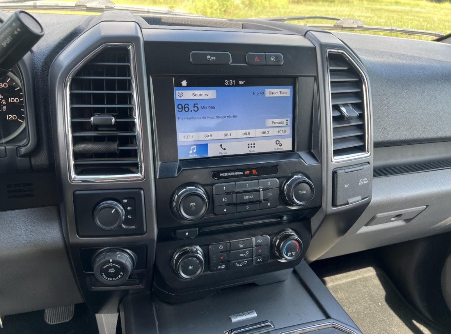 2016 WHITE /Gray Cloth Ford F-150 XLT SuperCrew 6.5-ft. Bed 4WD (1FTEW1EP7GK) with an 2.7L V6 engine, Automatic transmission, located at 506 S. Kingshighway, Cape Girardeau, MO, 63703, (573) 235-5000, 37.294994, -89.556206 - 2016 Ford F-150 XLT Local 1-Owner Only 97xxx miles 4x4 2.7L V6 Automatic Backup Camera Power/Heated Seats Bluetooth Remote Start Cruise Power Windows/Locks/Mirrors We have financing available and we accept trades! Fill out a credit application on our website or come by today! If you hav - Photo#26