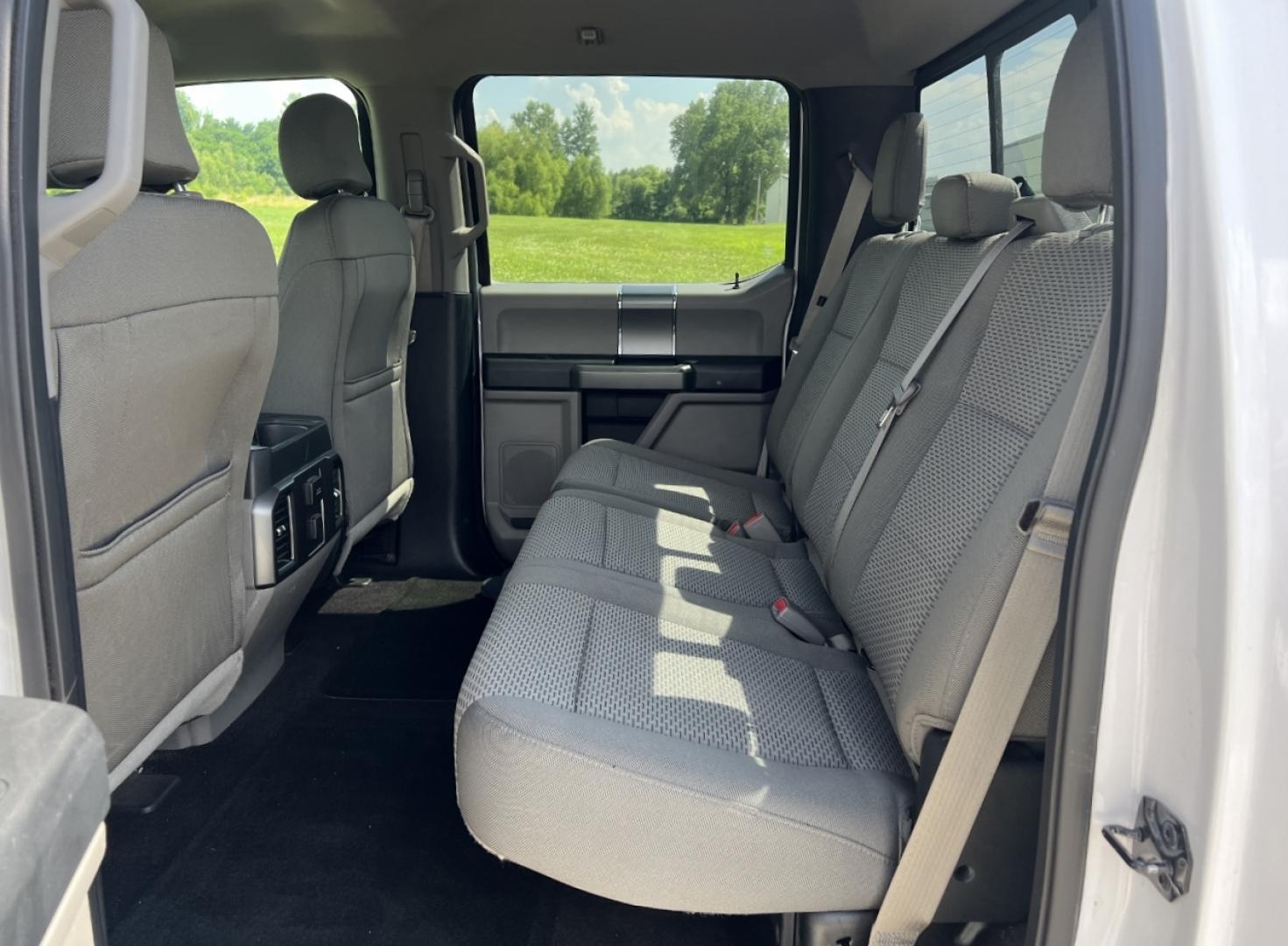 2016 WHITE /Gray Cloth Ford F-150 XLT SuperCrew 6.5-ft. Bed 4WD (1FTEW1EP7GK) with an 2.7L V6 engine, Automatic transmission, located at 506 S. Kingshighway, Cape Girardeau, MO, 63703, (573) 235-5000, 37.294994, -89.556206 - 2016 Ford F-150 XLT Local 1-Owner Only 97xxx miles 4x4 2.7L V6 Automatic Backup Camera Power/Heated Seats Bluetooth Remote Start Cruise Power Windows/Locks/Mirrors We have financing available and we accept trades! Fill out a credit application on our website or come by today! If you hav - Photo#18