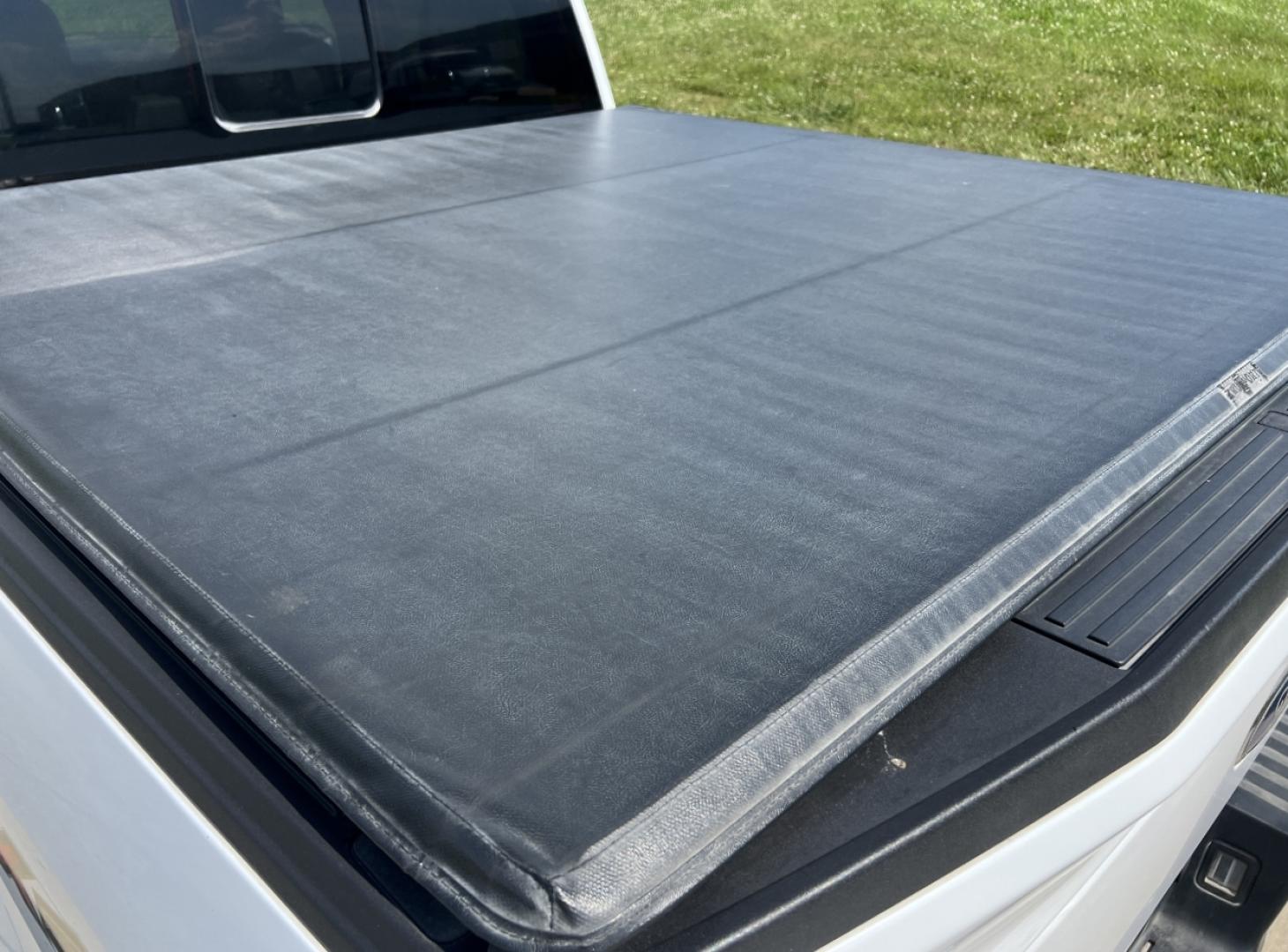 2016 WHITE /Gray Cloth Ford F-150 XLT SuperCrew 6.5-ft. Bed 4WD (1FTEW1EP7GK) with an 2.7L V6 engine, Automatic transmission, located at 506 S. Kingshighway, Cape Girardeau, MO, 63703, (573) 235-5000, 37.294994, -89.556206 - 2016 Ford F-150 XLT Local 1-Owner Only 97xxx miles 4x4 2.7L V6 Automatic Backup Camera Power/Heated Seats Bluetooth Remote Start Cruise Power Windows/Locks/Mirrors We have financing available and we accept trades! Fill out a credit application on our website or come by today! If you hav - Photo#22