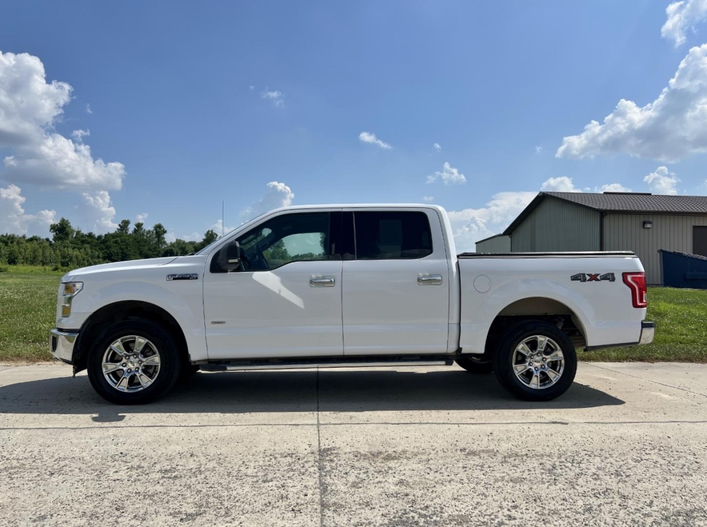 2016 WHITE /Gray Cloth Ford F-150 XLT SuperCrew 6.5-ft. Bed 4WD (1FTEW1EP7GK) with an 2.7L V6 engine, Automatic transmission, located at 506 S. Kingshighway, Cape Girardeau, MO, 63703, (573) 235-5000, 37.294994, -89.556206 - 2016 Ford F-150 XLT Local 1-Owner Only 97xxx miles 4x4 2.7L V6 Automatic Backup Camera Power/Heated Seats Bluetooth Remote Start Cruise Power Windows/Locks/Mirrors We have financing available and we accept trades! Fill out a credit application on our website or come by today! If you hav - Photo#8