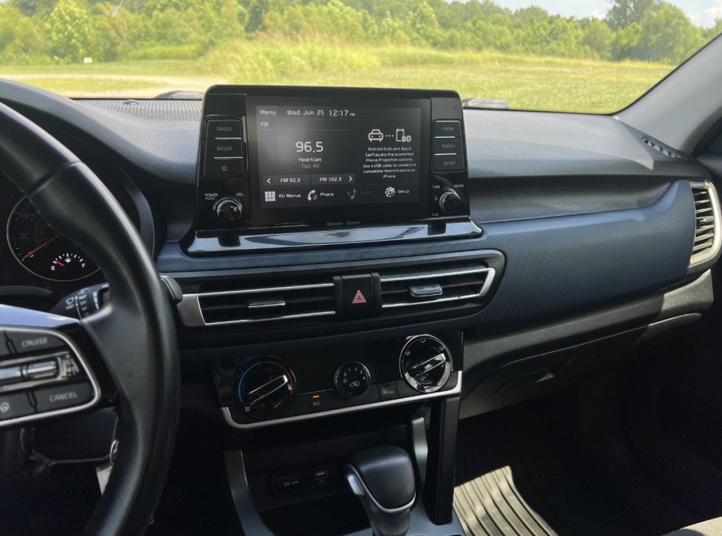 2021 WHITE /Gray Cloth Kia Seltos S AWD (KNDEUCAA3M7) with an 2.0L 4 Cyl. engine, CVT transmission, located at 506 S. Kingshighway, Cape Girardeau, MO, 63703, (573) 235-5000, 37.294994, -89.556206 - 2021 Kia Seltos S 1-Owner 67xxx miles All Wheel Drive 2.0L 4 Cyl. Automatic Backup Camera Heated Seats Bluetooth Cruise Power Windows/Locks/Mirrors We have financing available and we accept trades! Fill out a credit application on our website or come by today! If you have any questions, - Photo#22