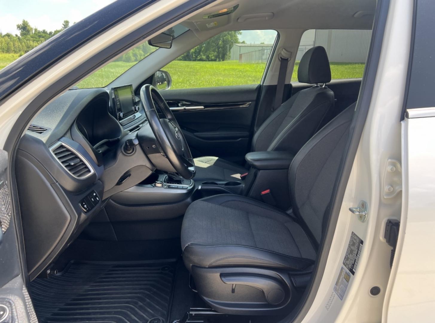 2021 WHITE /Gray Cloth Kia Seltos S AWD (KNDEUCAA3M7) with an 2.0L 4 Cyl. engine, CVT transmission, located at 506 S. Kingshighway, Cape Girardeau, MO, 63703, (573) 235-5000, 37.294994, -89.556206 - 2021 Kia Seltos S 1-Owner 67xxx miles All Wheel Drive 2.0L 4 Cyl. Automatic Backup Camera Heated Seats Bluetooth Cruise Power Windows/Locks/Mirrors We have financing available and we accept trades! Fill out a credit application on our website or come by today! If you have any questions, - Photo#12