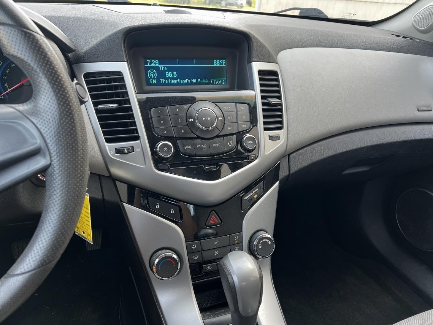 2012 WHITE /Gray Cloth Chevrolet Cruze LT (1G1PE5SC9C7) with an 1.4L 4 Cyl. Turbo engine, Automatic transmission, located at 2990 Old Orchard Rd., Jackson, MO, 63755, 37.354214, -89.612106 - We have financing available and we accept trades! Fill out a credit application on our website or come by today! If you have any questions, give us a call at (573) 204-7777 or visit our website at firstautocredit.com. - Photo#2