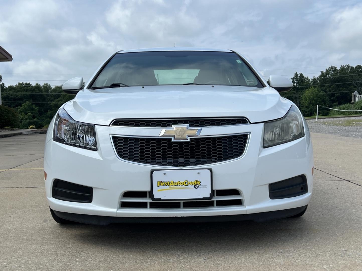 2012 WHITE /Gray Cloth Chevrolet Cruze LT (1G1PE5SC9C7) with an 1.4L 4 Cyl. Turbo engine, Automatic transmission, located at 2990 Old Orchard Rd., Jackson, MO, 63755, 37.354214, -89.612106 - 2012 Chevrolet Cruze LT 141xxx miles Front Wheel Drive 1.4L 4 Cyl. Automatic Cruise Power Windows/Locks/Mirrors We have financing available and we accept trades! Fill out a credit application on our website or come by today! If you have any questions, give us a call at (573) 204-7777 or visi - Photo#8