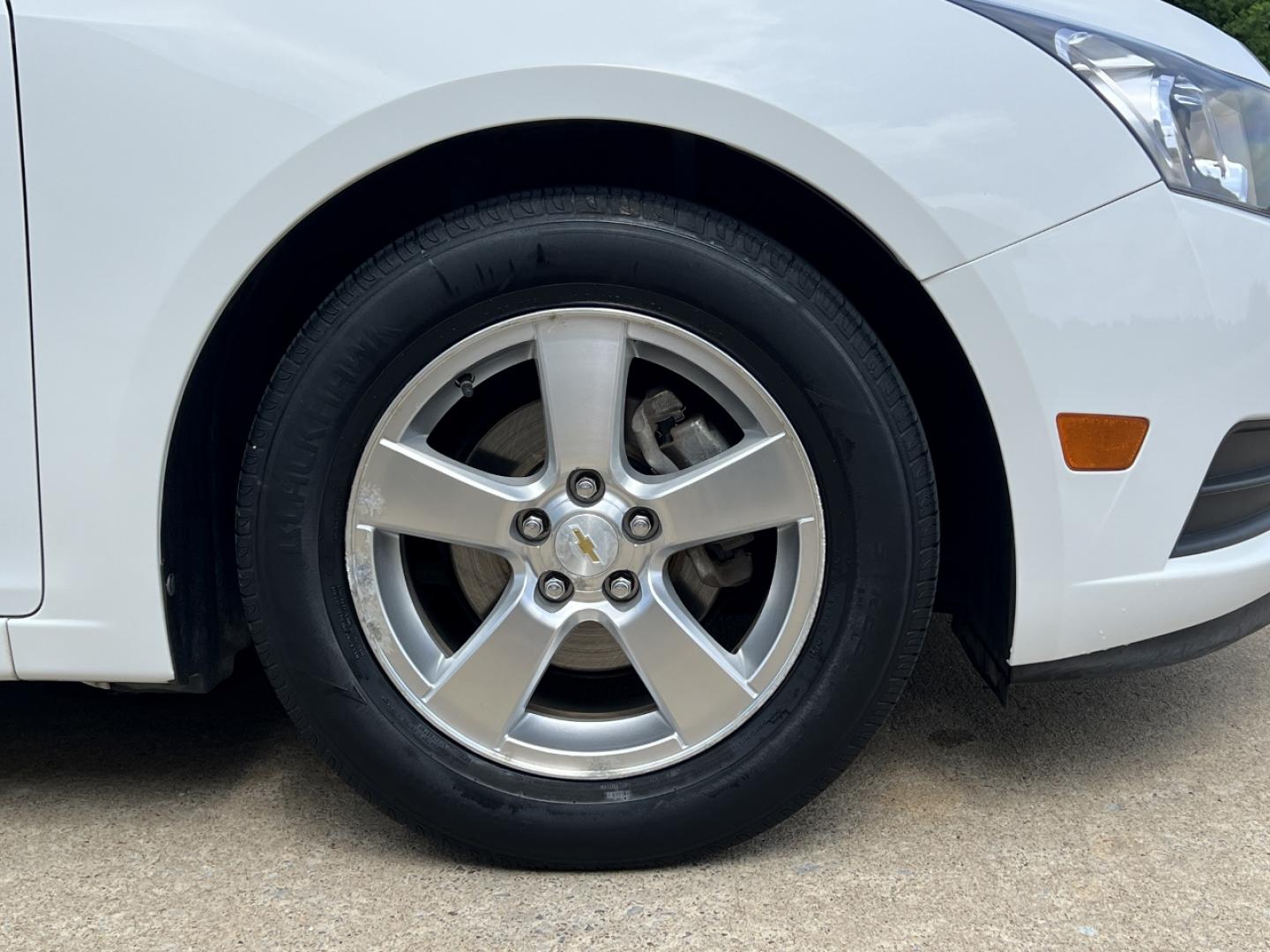 2012 WHITE /Gray Cloth Chevrolet Cruze LT (1G1PE5SC9C7) with an 1.4L 4 Cyl. Turbo engine, Automatic transmission, located at 2990 Old Orchard Rd., Jackson, MO, 63755, 37.354214, -89.612106 - 2012 Chevrolet Cruze LT 141xxx miles Front Wheel Drive 1.4L 4 Cyl. Automatic Cruise Power Windows/Locks/Mirrors We have financing available and we accept trades! Fill out a credit application on our website or come by today! If you have any questions, give us a call at (573) 204-7777 or visi - Photo#30