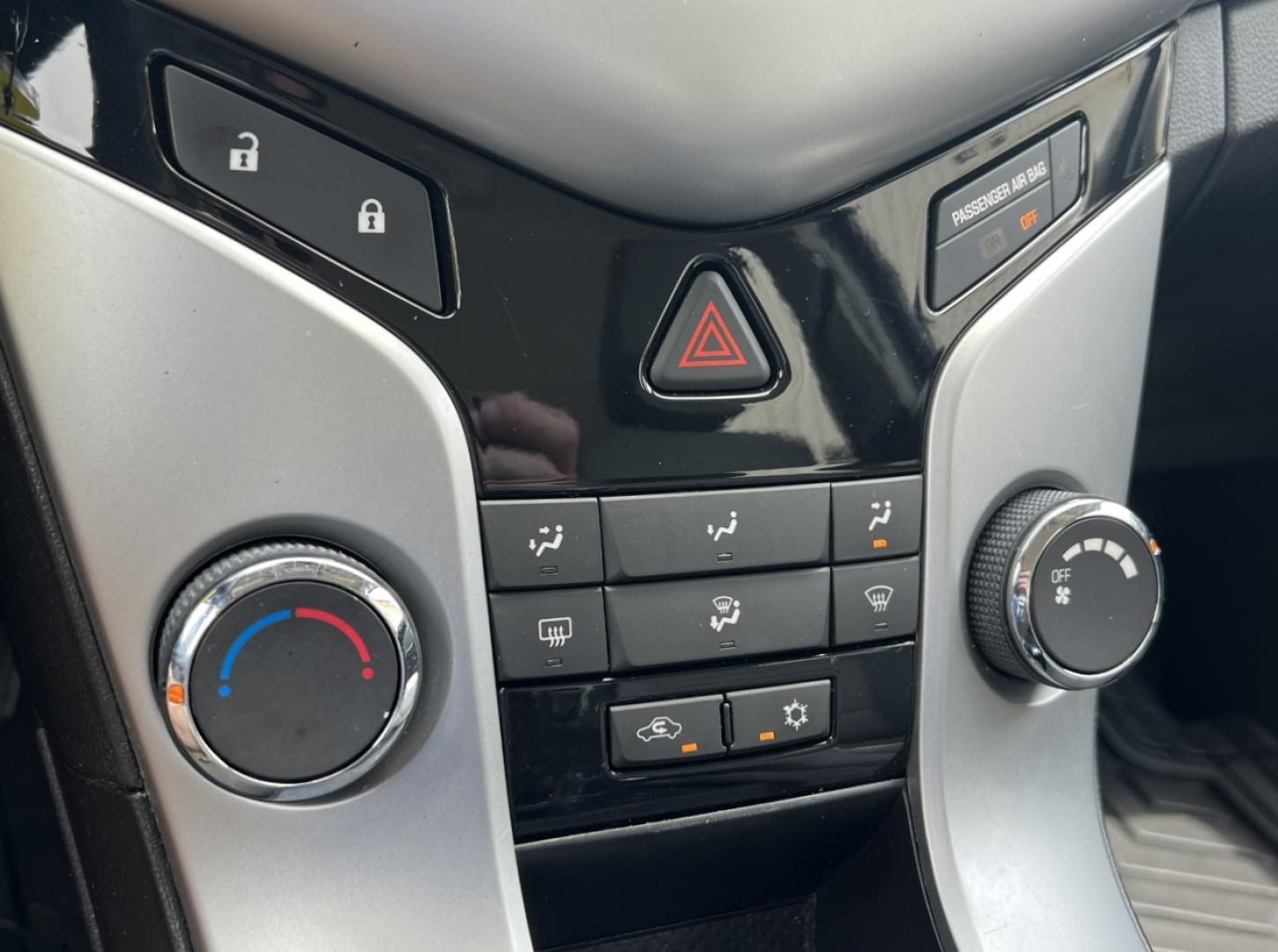 2012 WHITE /Gray Cloth Chevrolet Cruze LT (1G1PE5SC9C7) with an 1.4L 4 Cyl. Turbo engine, Automatic transmission, located at 2990 Old Orchard Rd., Jackson, MO, 63755, 37.354214, -89.612106 - 2012 Chevrolet Cruze LT 141xxx miles Front Wheel Drive 1.4L 4 Cyl. Automatic Cruise Power Windows/Locks/Mirrors We have financing available and we accept trades! Fill out a credit application on our website or come by today! If you have any questions, give us a call at (573) 204-7777 or visi - Photo#22