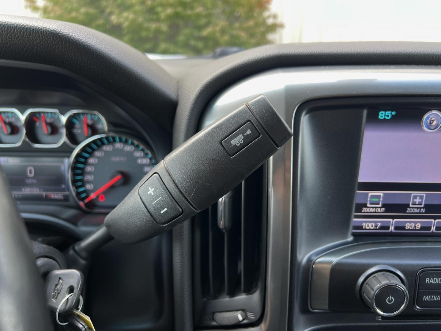 2017 WHITE /Black Cloth Chevrolet Silverado 1500 LT Double Cab 4WD (1GCVKREC8HZ) with an 5.3L V8 engine, Automatic transmission, located at 2990 Old Orchard Rd., Jackson, MO, 63755, 37.354214, -89.612106 - 2017 Chevrolet Silverado 1500 LT Z71 Off Road 105xxx miles 4x4 5.3L V8 Automatic Navigation Backup Camera Power Driver Seat Heated Seats Bluetooth Remote Start Cruise Power Windows/Locks/Mirrors We have financing available and we accept trades! Fill out a credit application on our websi - Photo#25