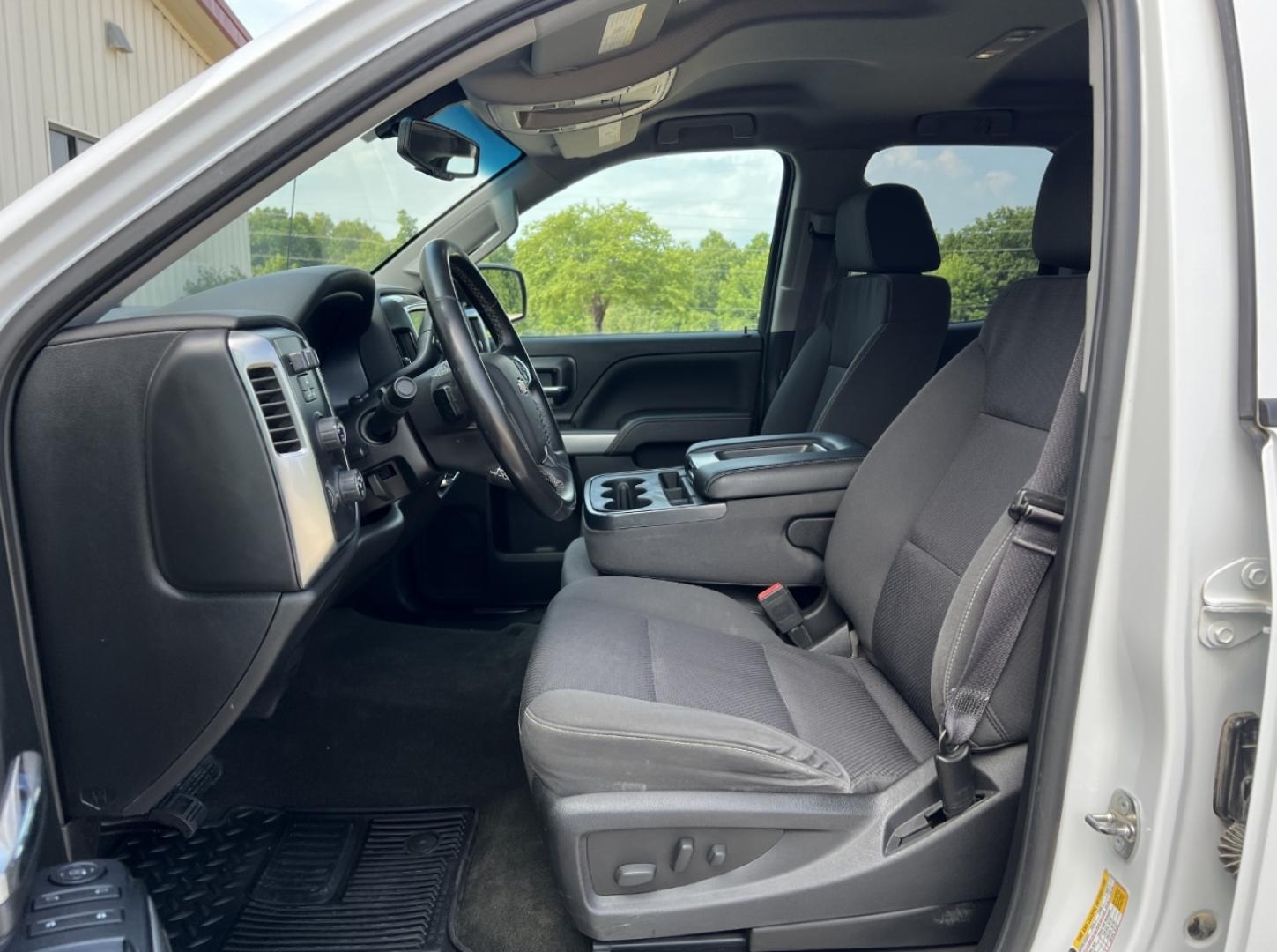 2017 WHITE /Black Cloth Chevrolet Silverado 1500 LT Double Cab 4WD (1GCVKREC8HZ) with an 5.3L V8 engine, Automatic transmission, located at 2990 Old Orchard Rd., Jackson, MO, 63755, 37.354214, -89.612106 - 2017 Chevrolet Silverado 1500 LT Z71 Off Road 105xxx miles 4x4 5.3L V8 Automatic Navigation Backup Camera Power Driver Seat Heated Seats Bluetooth Remote Start Cruise Power Windows/Locks/Mirrors We have financing available and we accept trades! Fill out a credit application on our websi - Photo#15