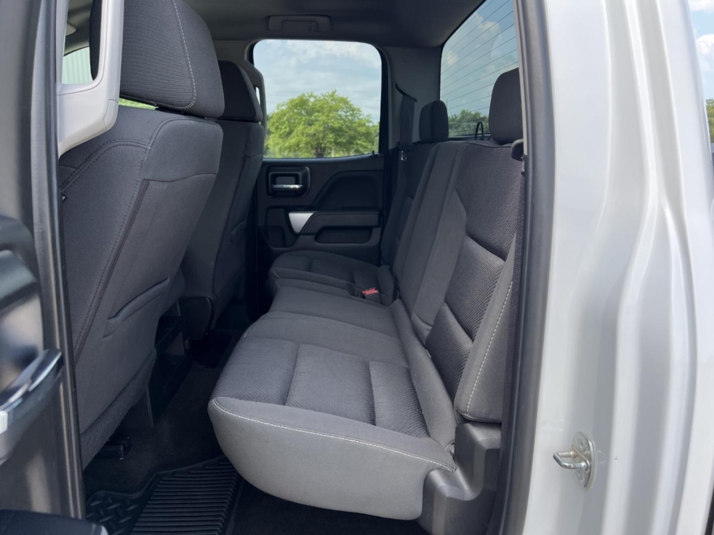 2017 WHITE /Black Cloth Chevrolet Silverado 1500 LT Double Cab 4WD (1GCVKREC8HZ) with an 5.3L V8 engine, Automatic transmission, located at 2990 Old Orchard Rd., Jackson, MO, 63755, 37.354214, -89.612106 - 2017 Chevrolet Silverado 1500 LT Z71 Off Road 105xxx miles 4x4 5.3L V8 Automatic Navigation Backup Camera Power Driver Seat Heated Seats Bluetooth Remote Start Cruise Power Windows/Locks/Mirrors We have financing available and we accept trades! Fill out a credit application on our websi - Photo#18