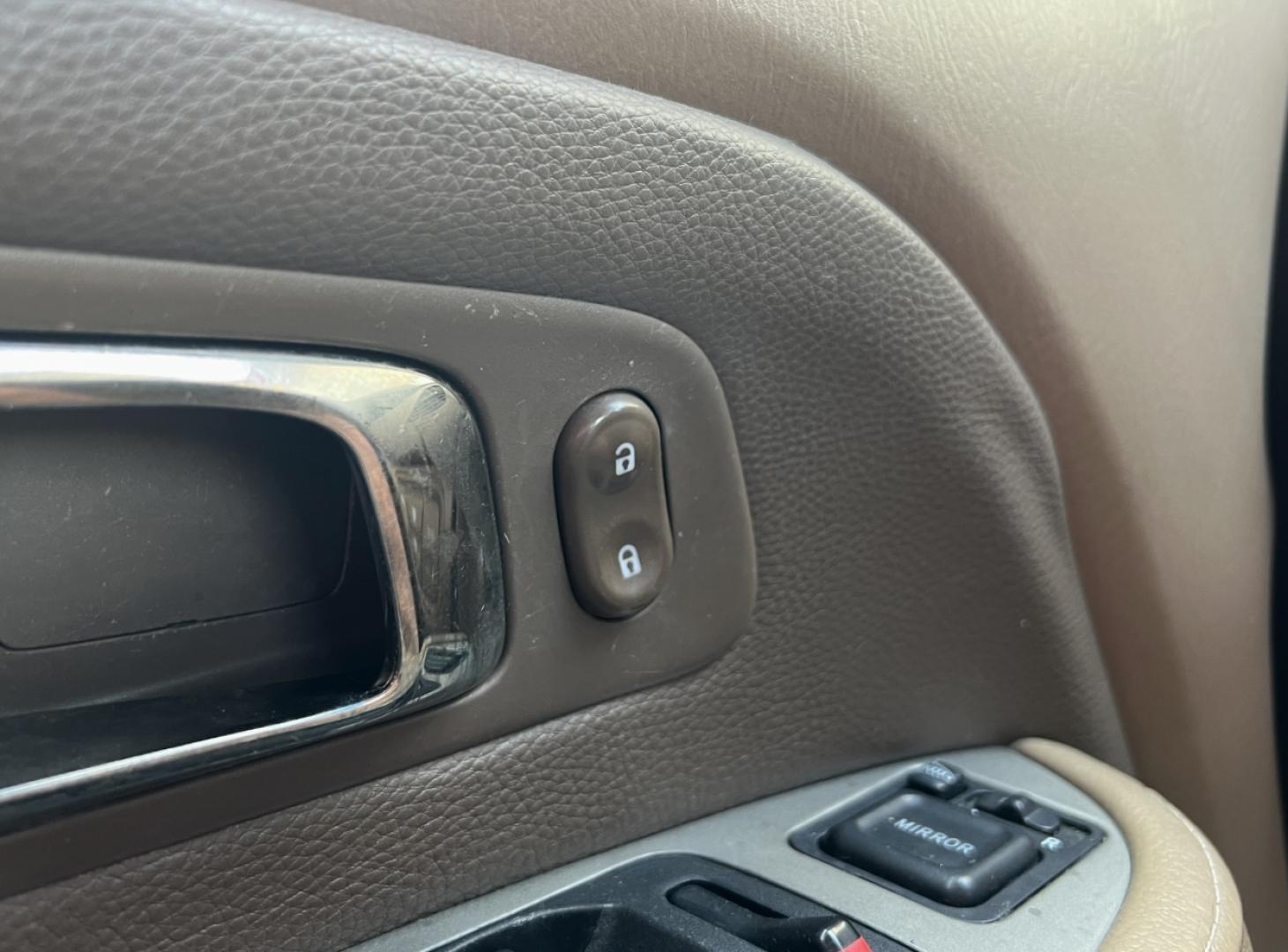 2007 BLACK /Tan Leather Honda Pilot EX-L 4WD AT (5FNYF18527B) with an 3.5L V6 engine, Automatic transmission, located at 2990 Old Orchard Rd., Jackson, MO, 63755, 37.354214, -89.612106 - 2007 Honda Pilot EX-L 134xxx miles 4 Wheel Drive 3.5L V6 Automatic Leather 3rd Row Power Driver Seat Heated Seats Sunroof Cruise Power Windows/Locks/Mirrors We have financing available and we accept trades! Fill out a credit application on our website or come by today! If you have any q - Photo#27
