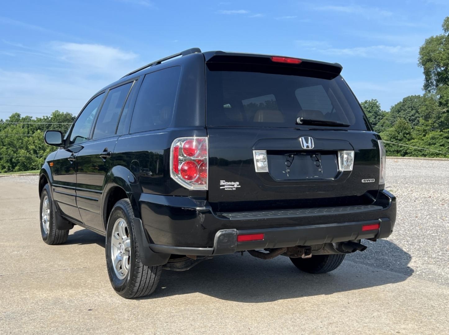 2007 BLACK /Tan Leather Honda Pilot EX-L 4WD AT (5FNYF18527B) with an 3.5L V6 engine, Automatic transmission, located at 2990 Old Orchard Rd., Jackson, MO, 63755, 37.354214, -89.612106 - 2007 Honda Pilot EX-L 134xxx miles 4 Wheel Drive 3.5L V6 Automatic Leather 3rd Row Power Driver Seat Heated Seats Sunroof Cruise Power Windows/Locks/Mirrors We have financing available and we accept trades! Fill out a credit application on our website or come by today! If you have any q - Photo#10