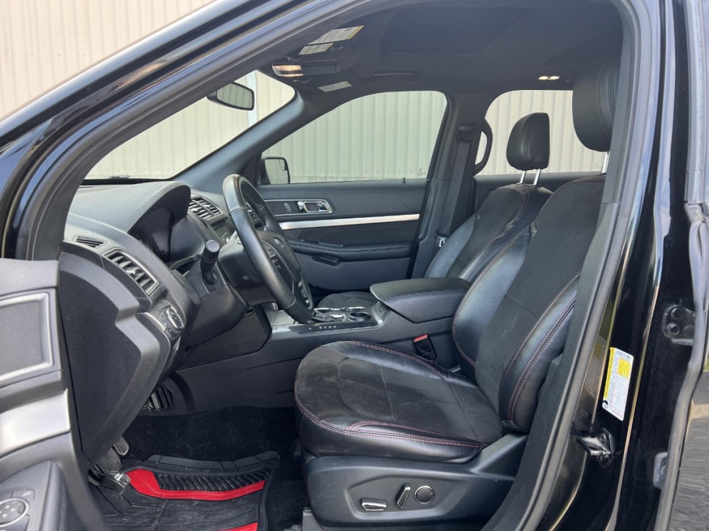 2018 BLACK /Black Ford Explorer XLT FWD (1FM5K7DH8JG) with an 2.3L 4 Cyl. engine, Automatic transmission, located at 2990 Old Orchard Rd., Jackson, MO, 63755, 37.354214, -89.612106 - We have financing available and we accept trades! Fill out a credit application on our website or come by today! If you have any questions, give us a call at (573) 204-7777 or visit our website at firstautocredit.com. - Photo#6