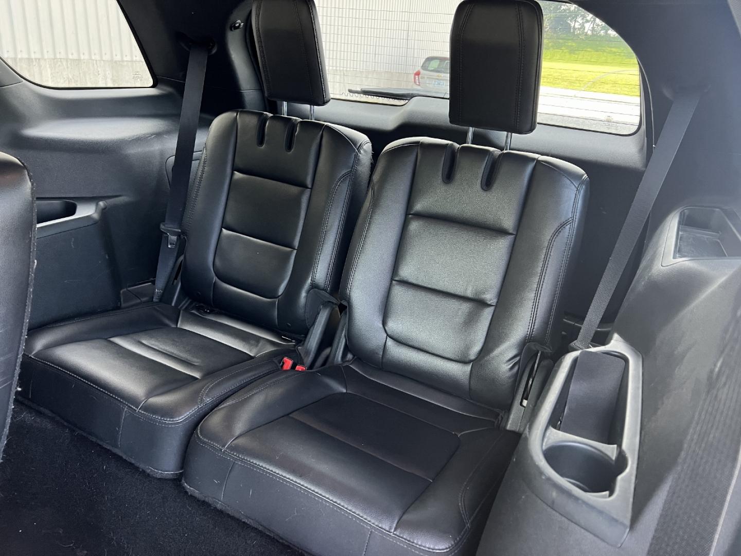 2018 BLACK /Black Ford Explorer XLT FWD (1FM5K7DH8JG) with an 2.3L 4 Cyl. engine, Automatic transmission, located at 2990 Old Orchard Rd., Jackson, MO, 63755, 37.354214, -89.612106 - We have financing available and we accept trades! Fill out a credit application on our website or come by today! If you have any questions, give us a call at (573) 204-7777 or visit our website at firstautocredit.com. - Photo#8