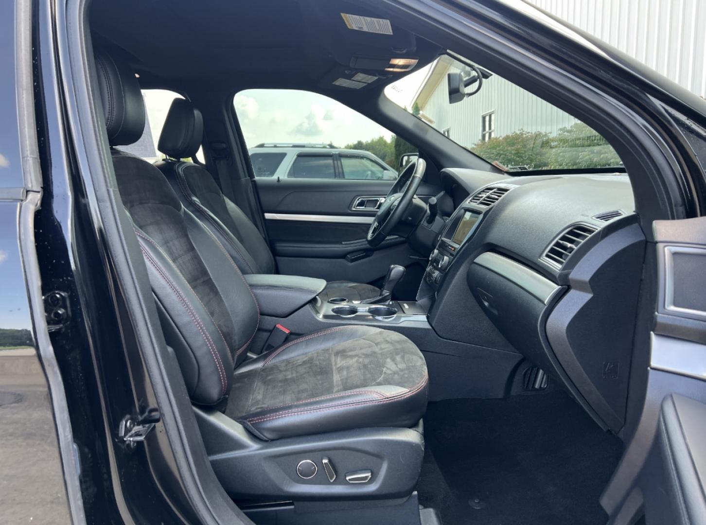 2018 BLACK /Black Suede/Leather Ford Explorer XLT FWD (1FM5K7DH8JG) with an 2.3L 4 Cyl. engine, Automatic transmission, located at 2990 Old Orchard Rd., Jackson, MO, 63755, 37.354214, -89.612106 - 2018 Ford Explorer XLT 98xxx miles Front Wheel Drive 2.3L 4 Cyl. Automatic Leather/Suede 3rd Row Backup Camera Power/Heated Seats Heated Steering Wheel Sunroof Bluetooth Remote Start Cruise Power Windows/Locks/Mirrors We have financing available and we accept trades! Fill out a credit - Photo#18