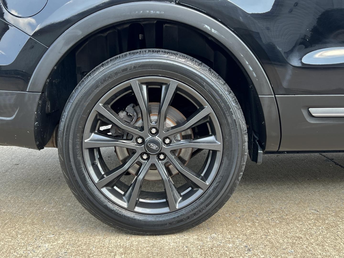 2018 BLACK /Black Suede/Leather Ford Explorer XLT FWD (1FM5K7DH8JG) with an 2.3L 4 Cyl. engine, Automatic transmission, located at 2990 Old Orchard Rd., Jackson, MO, 63755, 37.354214, -89.612106 - 2018 Ford Explorer XLT 98xxx miles Front Wheel Drive 2.3L 4 Cyl. Automatic Leather/Suede 3rd Row Backup Camera Power/Heated Seats Heated Steering Wheel Sunroof Bluetooth Remote Start Cruise Power Windows/Locks/Mirrors We have financing available and we accept trades! Fill out a credit - Photo#45