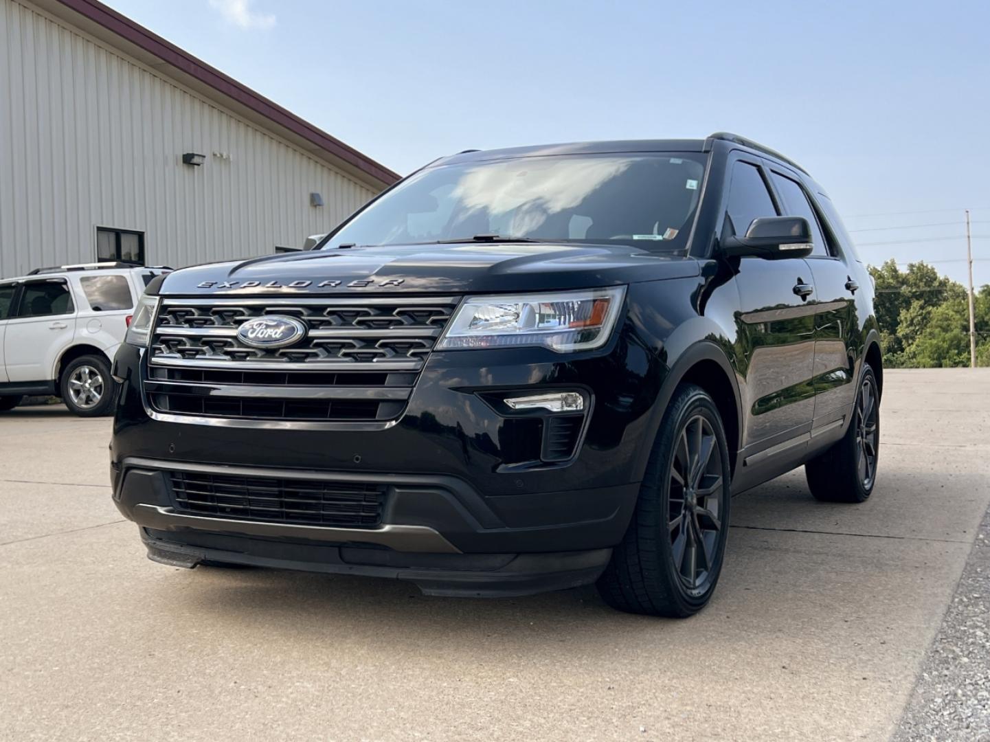 2018 BLACK /Black Suede/Leather Ford Explorer XLT FWD (1FM5K7DH8JG) with an 2.3L 4 Cyl. engine, Automatic transmission, located at 2990 Old Orchard Rd., Jackson, MO, 63755, 37.354214, -89.612106 - 2018 Ford Explorer XLT 98xxx miles Front Wheel Drive 2.3L 4 Cyl. Automatic Leather/Suede 3rd Row Backup Camera Power/Heated Seats Heated Steering Wheel Sunroof Bluetooth Remote Start Cruise Power Windows/Locks/Mirrors We have financing available and we accept trades! Fill out a credit - Photo#8