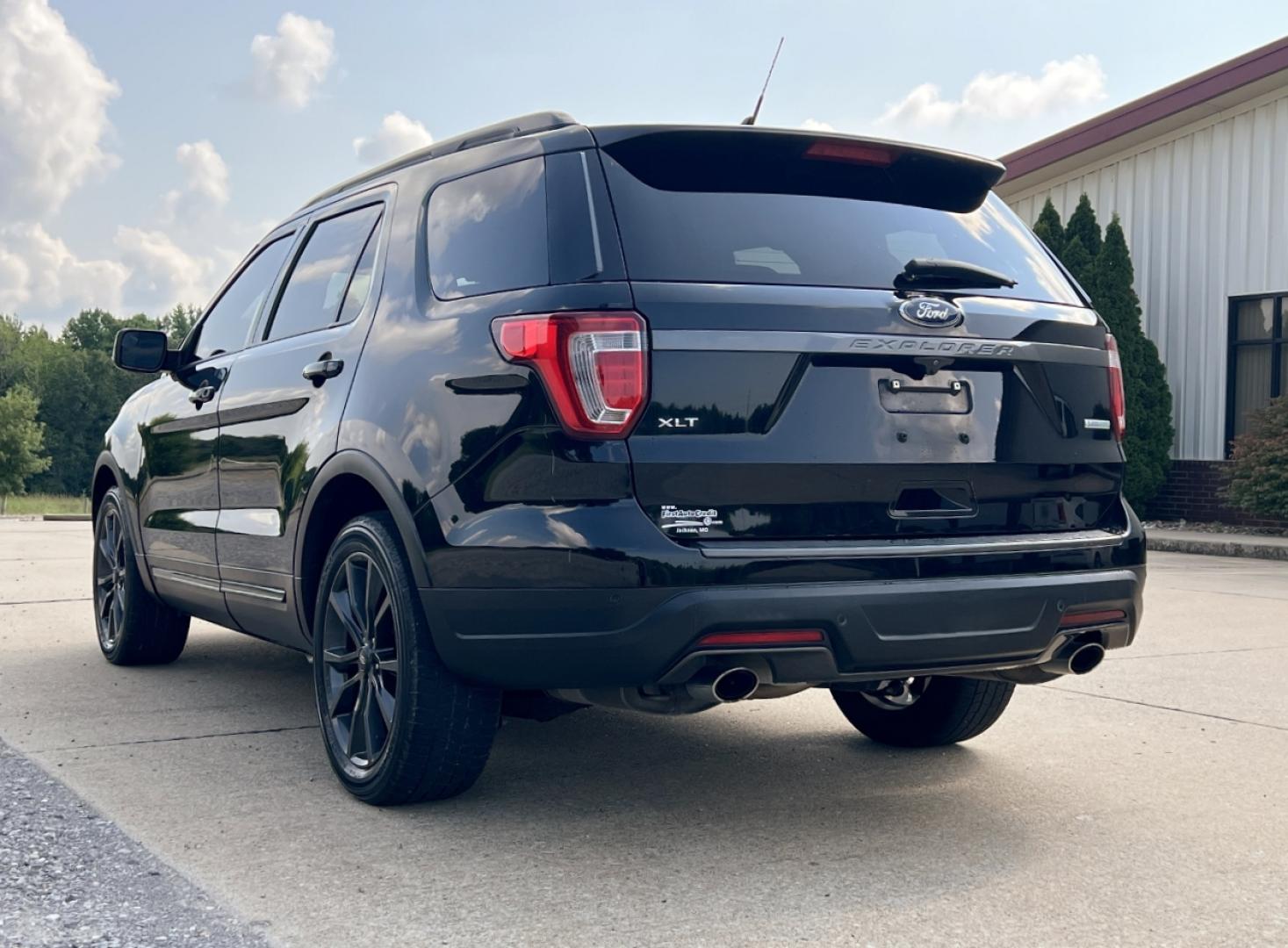 2018 BLACK /Black Suede/Leather Ford Explorer XLT FWD (1FM5K7DH8JG) with an 2.3L 4 Cyl. engine, Automatic transmission, located at 2990 Old Orchard Rd., Jackson, MO, 63755, 37.354214, -89.612106 - 2018 Ford Explorer XLT 98xxx miles Front Wheel Drive 2.3L 4 Cyl. Automatic Leather/Suede 3rd Row Backup Camera Power/Heated Seats Heated Steering Wheel Sunroof Bluetooth Remote Start Cruise Power Windows/Locks/Mirrors We have financing available and we accept trades! Fill out a credit - Photo#12
