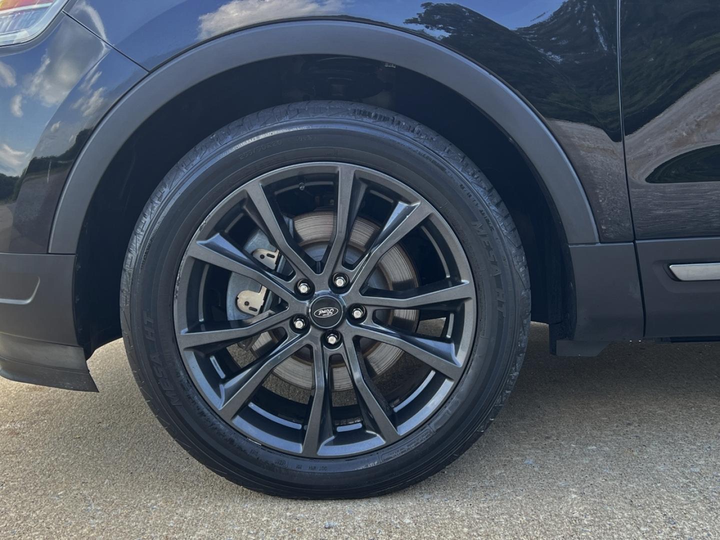 2018 BLACK /Black Suede/Leather Ford Explorer XLT FWD (1FM5K7DH8JG) with an 2.3L 4 Cyl. engine, Automatic transmission, located at 2990 Old Orchard Rd., Jackson, MO, 63755, 37.354214, -89.612106 - 2018 Ford Explorer XLT 98xxx miles Front Wheel Drive 2.3L 4 Cyl. Automatic Leather/Suede 3rd Row Backup Camera Power/Heated Seats Heated Steering Wheel Sunroof Bluetooth Remote Start Cruise Power Windows/Locks/Mirrors We have financing available and we accept trades! Fill out a credit - Photo#43