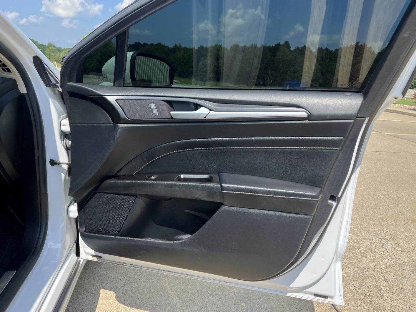 2020 WHITE /Black Leather Ford Fusion Titanium AWD (3FA6P0D97LR) with an 2.0L 4 Cyl. engine, Automatic transmission, located at 2990 Old Orchard Rd., Jackson, MO, 63755, 37.354214, -89.612106 - 2020 Ford Fusion Titanium 111xxx miles All Wheel Drive 2.0L 4 Cyl. Automatic Leather Navigation Power/Heated/Cooled Seats Backup Camera Sunroof Bluetooth Remote Start Cruise Power Windows/Locks/Mirrors We have financing available and we accept trades! Fill out a credit application on o - Photo#16