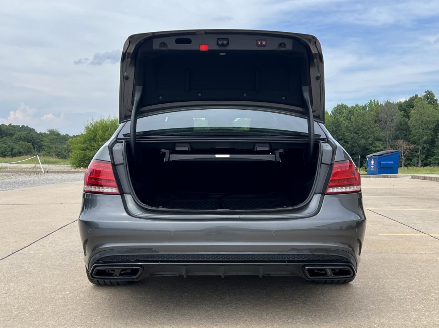 2015 GRAY /Black Leather Mercedes-Benz E-Class Wagon E63 AMG (WDDHF7GB1FB) with an 5.5L V8 engine, Automatic transmission, located at 2990 Old Orchard Rd., Jackson, MO, 63755, 37.354214, -89.612106 - 2015 Mercedes-Benz E-Class E63 AMG 169xxx miles All Wheel Drive 5.5L V8 Automatic Leather Navigation Power/Heated/Cooled Seats Backup Camera Sunroof Bluetooth Cruise Power Windows/Locks/Mirrors We have financing available and we accept trades! Fill out a credit application on our websit - Photo#20