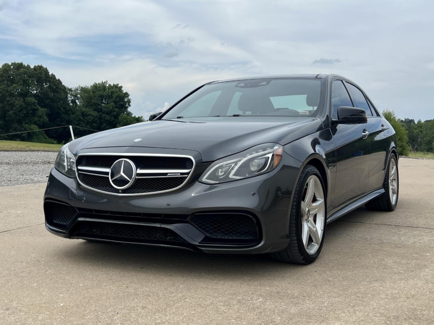 2015 GRAY /Black Leather Mercedes-Benz E-Class Wagon E63 AMG (WDDHF7GB1FB) with an 5.5L V8 engine, Automatic transmission, located at 2990 Old Orchard Rd., Jackson, MO, 63755, 37.354214, -89.612106 - 2015 Mercedes-Benz E-Class E63 AMG 169xxx miles All Wheel Drive 5.5L V8 Automatic Leather Navigation Power/Heated/Cooled Seats Backup Camera Sunroof Bluetooth Cruise Power Windows/Locks/Mirrors We have financing available and we accept trades! Fill out a credit application on our websit - Photo#7