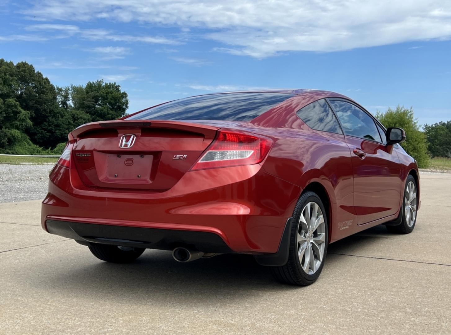 2012 ORANGE /Black Cloth Honda Civic Si Coupe 6-Speed MT (2HGFG4A54CH) with an 2.0L 4 Cyl. engine, 6-Speed Manual transmission, located at 506 S. Kingshighway, Cape Girardeau, MO, 63703, (573) 235-5000, 37.294994, -89.556206 - 2012 Honda Civic Si 134xxx miles Front Wheel Drive 2.4L 4 Cyl. 6-Speed Manual Sunroof Bluetooth Cruise Power Windows/Locks/Mirrors We have financing available and we accept trades! Fill out a credit application on our website or come by today! If you have any questions, give us a call at ( - Photo#6