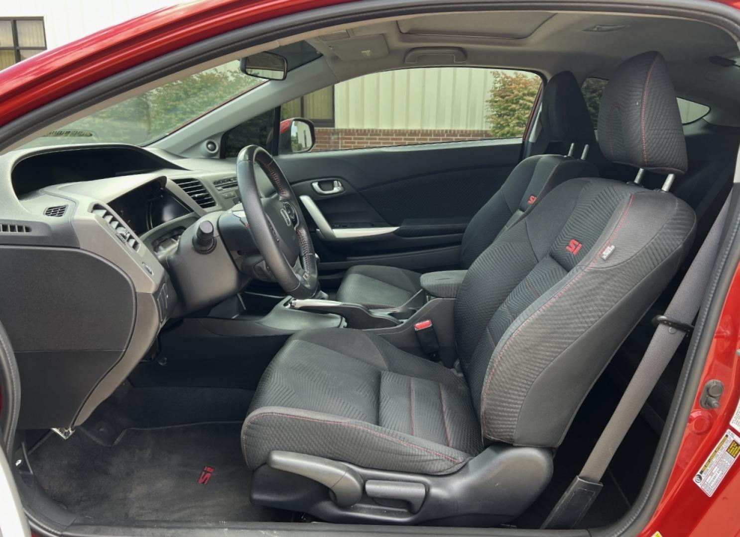 2012 ORANGE /Black Cloth Honda Civic Si Coupe 6-Speed MT (2HGFG4A54CH) with an 2.0L 4 Cyl. engine, 6-Speed Manual transmission, located at 506 S. Kingshighway, Cape Girardeau, MO, 63703, (573) 235-5000, 37.294994, -89.556206 - 2012 Honda Civic Si 134xxx miles Front Wheel Drive 2.4L 4 Cyl. 6-Speed Manual Sunroof Bluetooth Cruise Power Windows/Locks/Mirrors We have financing available and we accept trades! Fill out a credit application on our website or come by today! If you have any questions, give us a call at ( - Photo#11