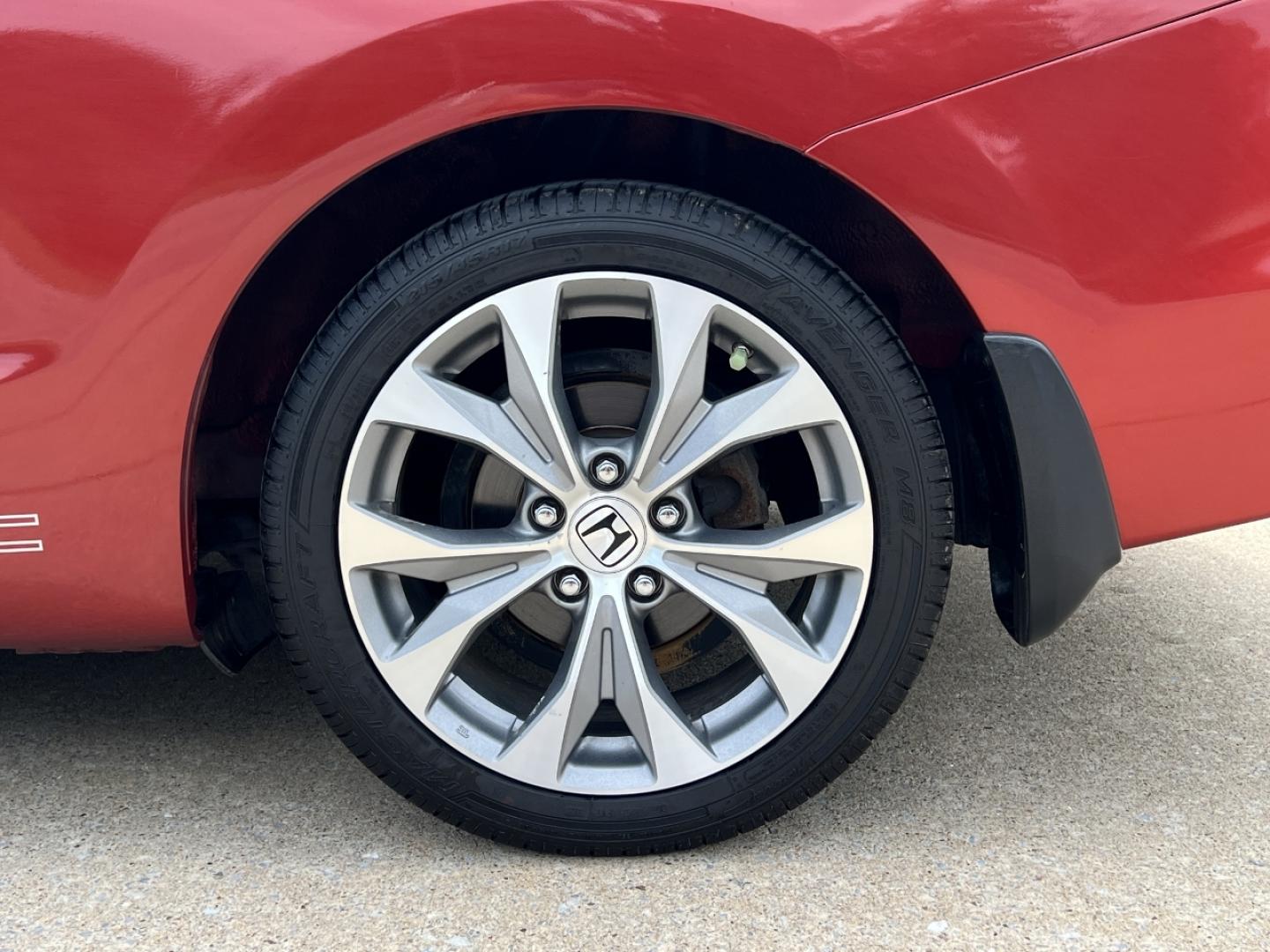 2012 ORANGE /Black Cloth Honda Civic Si Coupe 6-Speed MT (2HGFG4A54CH) with an 2.0L 4 Cyl. engine, 6-Speed Manual transmission, located at 506 S. Kingshighway, Cape Girardeau, MO, 63703, (573) 235-5000, 37.294994, -89.556206 - 2012 Honda Civic Si 134xxx miles Front Wheel Drive 2.4L 4 Cyl. 6-Speed Manual Sunroof Bluetooth Cruise Power Windows/Locks/Mirrors We have financing available and we accept trades! Fill out a credit application on our website or come by today! If you have any questions, give us a call at ( - Photo#32