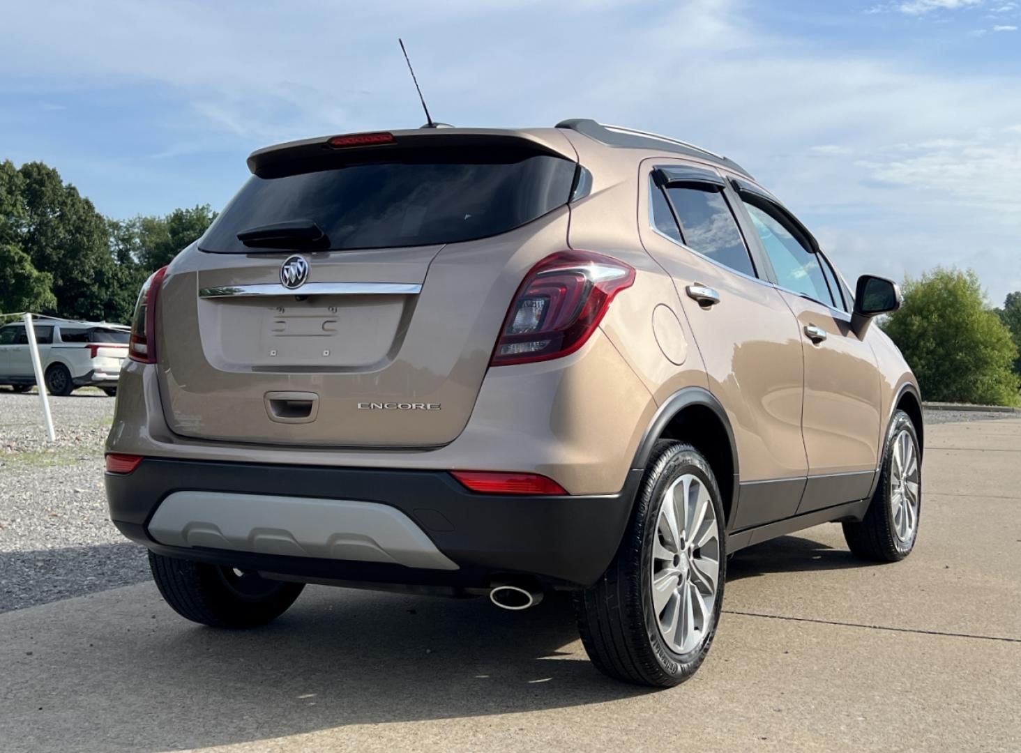 2019 GOLD /Black Leather/Cloth Buick Encore Preferred FWD (KL4CJASB8KB) with an 1.4L 4 Cyl. TURBO engine, Automatic transmission, located at 2990 Old Orchard Rd., Jackson, MO, 63755, 37.354214, -89.612106 - 2019 Buick Encore Preferred 1-Owner Only 57xxx miles Front Wheel Drive 1.4L 4 Cyl. Automatic Backup Camera Power Driver Seat Bluetooth Remote Start Cruise Power Windows/Locks/Mirrors We have financing available and we accept trades! Fill out a credit application on our website or come by - Photo#8
