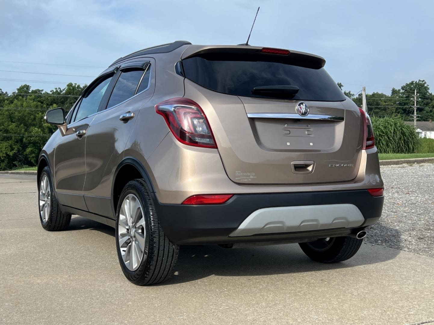 2019 GOLD /Black Leather/Cloth Buick Encore Preferred FWD (KL4CJASB8KB) with an 1.4L 4 Cyl. TURBO engine, Automatic transmission, located at 2990 Old Orchard Rd., Jackson, MO, 63755, 37.354214, -89.612106 - 2019 Buick Encore Preferred 1-Owner Only 57xxx miles Front Wheel Drive 1.4L 4 Cyl. Automatic Backup Camera Power Driver Seat Bluetooth Remote Start Cruise Power Windows/Locks/Mirrors We have financing available and we accept trades! Fill out a credit application on our website or come by - Photo#9