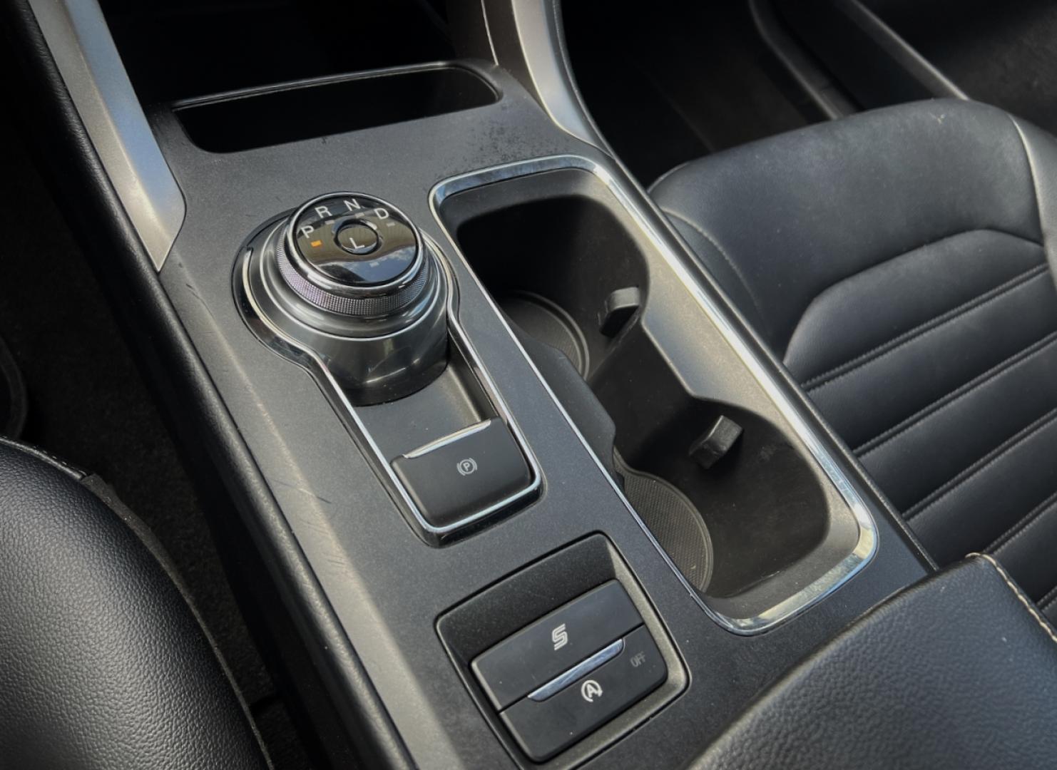 2020 SILVER /Black Leather Ford Fusion SEL (3FA6P0CD1LR) with an 1.5L 4 Cyl. engine, Automatic transmission, located at 506 S. Kingshighway, Cape Girardeau, MO, 63703, (573) 235-5000, 37.294994, -89.556206 - 2020 Ford Fusion SEL 109xxx miles Front Wheel Drive 1.5L 4 Cyl. Automatic Leather Backup Camera Power/Heated Seats Bluetooth Remote Start Cruise Power Windows/Locks/Mirrors We have financing available and we accept trades! Fill out a credit application on our website or come by today! I - Photo#24