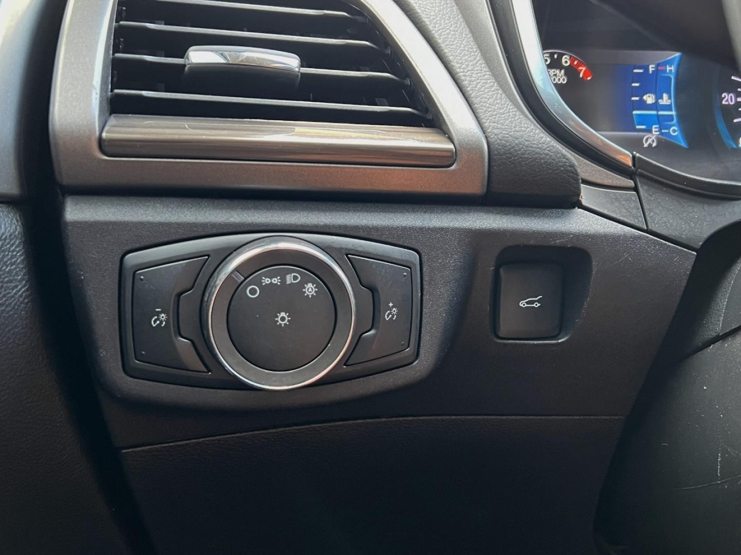 2020 SILVER /Black Leather Ford Fusion SEL (3FA6P0CD1LR) with an 1.5L 4 Cyl. engine, Automatic transmission, located at 506 S. Kingshighway, Cape Girardeau, MO, 63703, (573) 235-5000, 37.294994, -89.556206 - 2020 Ford Fusion SEL 109xxx miles Front Wheel Drive 1.5L 4 Cyl. Automatic Leather Backup Camera Power/Heated Seats Bluetooth Remote Start Cruise Power Windows/Locks/Mirrors We have financing available and we accept trades! Fill out a credit application on our website or come by today! I - Photo#30