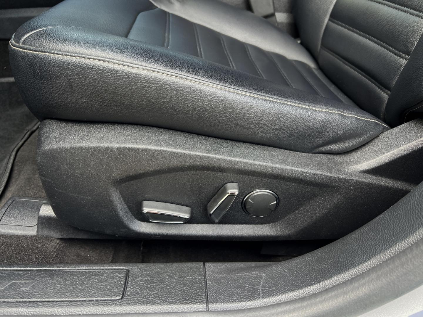 2020 SILVER /Black Leather Ford Fusion SEL (3FA6P0CD1LR) with an 1.5L 4 Cyl. engine, Automatic transmission, located at 506 S. Kingshighway, Cape Girardeau, MO, 63703, (573) 235-5000, 37.294994, -89.556206 - 2020 Ford Fusion SEL 109xxx miles Front Wheel Drive 1.5L 4 Cyl. Automatic Leather Backup Camera Power/Heated Seats Bluetooth Remote Start Cruise Power Windows/Locks/Mirrors We have financing available and we accept trades! Fill out a credit application on our website or come by today! I - Photo#4