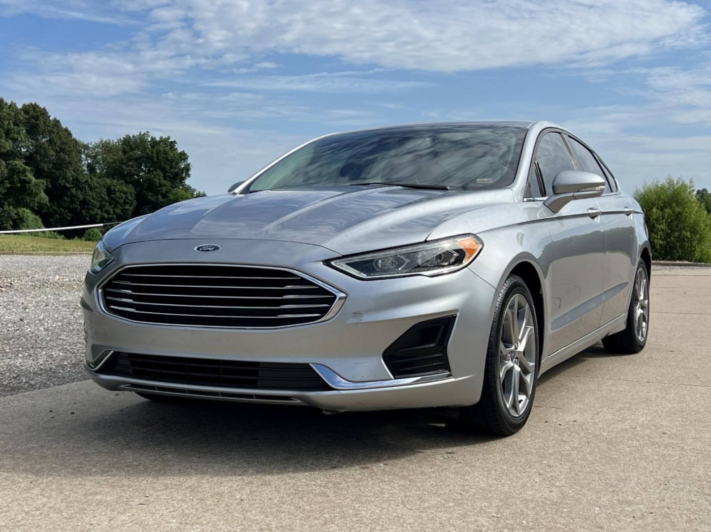 2020 SILVER /Black Leather Ford Fusion SEL (3FA6P0CD1LR) with an 1.5L 4 Cyl. engine, Automatic transmission, located at 506 S. Kingshighway, Cape Girardeau, MO, 63703, (573) 235-5000, 37.294994, -89.556206 - 2020 Ford Fusion SEL 109xxx miles Front Wheel Drive 1.5L 4 Cyl. Automatic Leather Backup Camera Power/Heated Seats Bluetooth Remote Start Cruise Power Windows/Locks/Mirrors We have financing available and we accept trades! Fill out a credit application on our website or come by today! I - Photo#6
