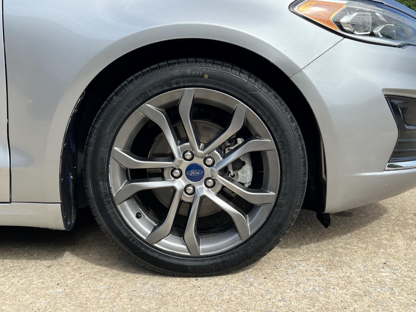 2020 SILVER /Black Leather Ford Fusion SEL (3FA6P0CD1LR) with an 1.5L 4 Cyl. engine, Automatic transmission, located at 506 S. Kingshighway, Cape Girardeau, MO, 63703, (573) 235-5000, 37.294994, -89.556206 - 2020 Ford Fusion SEL 109xxx miles Front Wheel Drive 1.5L 4 Cyl. Automatic Leather Backup Camera Power/Heated Seats Bluetooth Remote Start Cruise Power Windows/Locks/Mirrors We have financing available and we accept trades! Fill out a credit application on our website or come by today! I - Photo#39