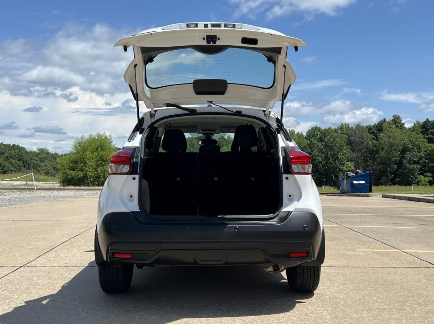 2020 WHITE /Black Cloth Nissan Kicks S (3N1CP5BV3LL) with an 1.6L 4 Cyl. engine, CVT transmission, located at 506 S. Kingshighway, Cape Girardeau, MO, 63703, (573) 235-5000, 37.294994, -89.556206 - 2020 Nissan Kicks S 1-Owner 117xxx miles Front Wheel Drive 1.6L 4 Cyl. Automatic Backup Camera Bluetooth Cruise Power Windows/Locks/Mirrors We have financing available and we accept trades! Fill out a credit application on our website or come by today! If you have any questions, give us a - Photo#16